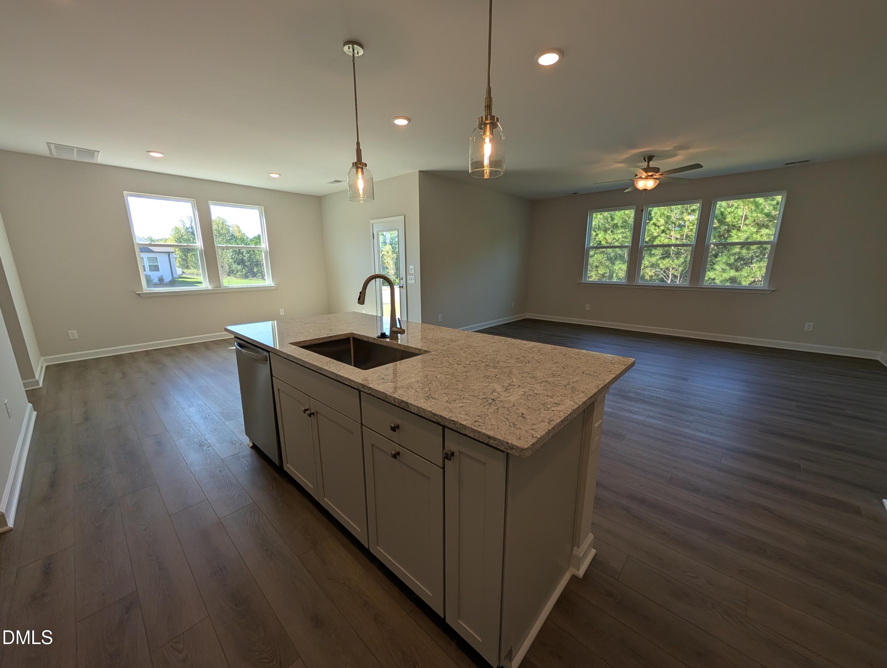 901 Diana Victoria Court Property Photo 9