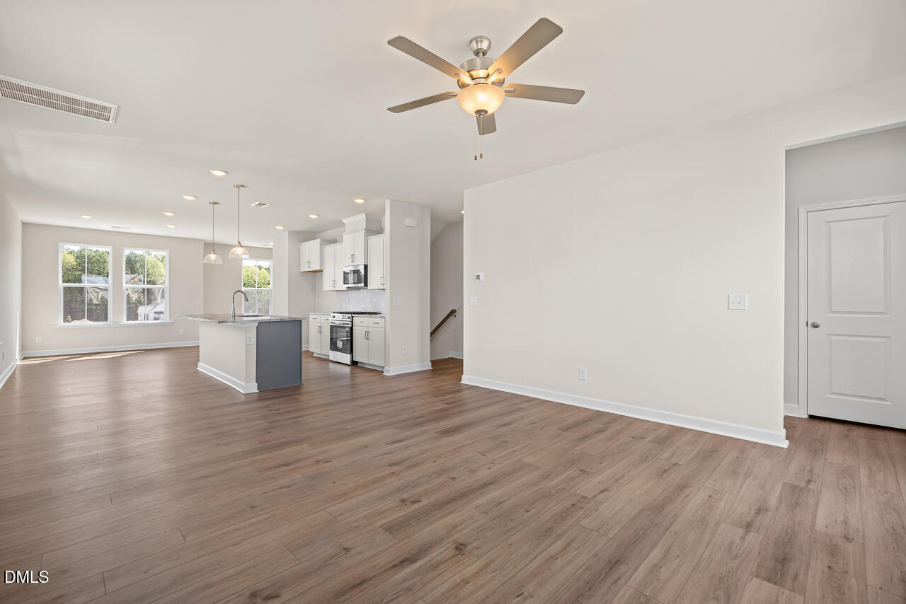 401 Bahia Drive Property Photo 8
