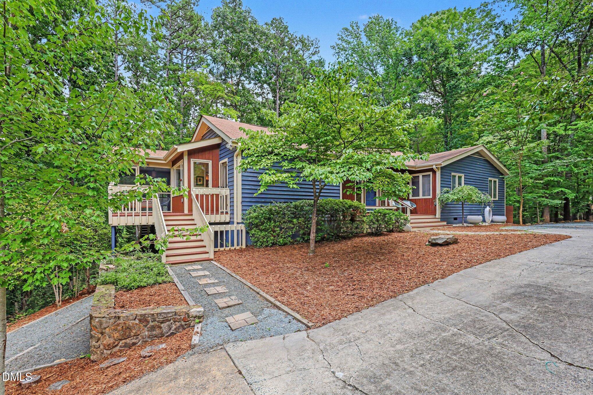 625 Kensington Drive Property Photo 1