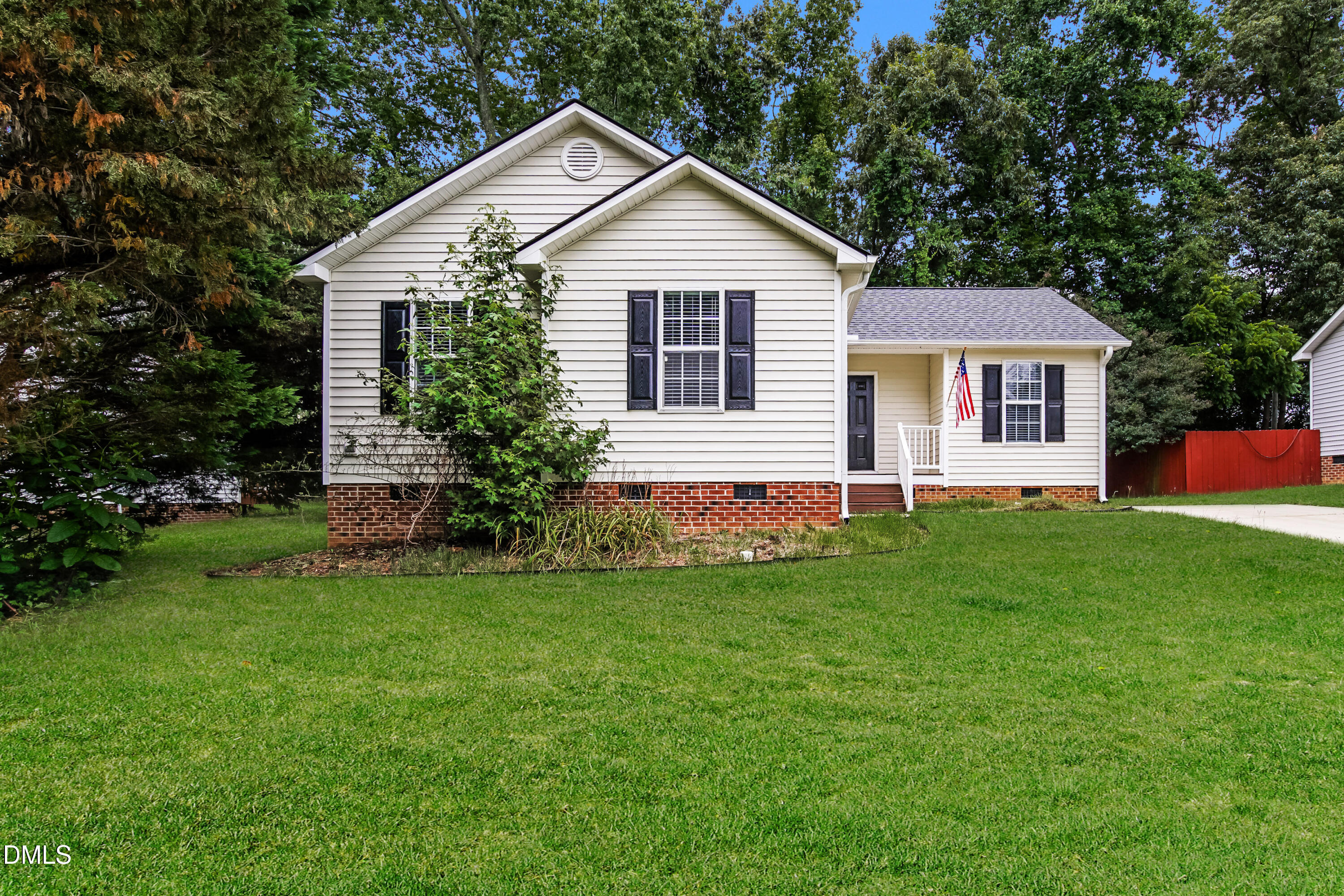 153 Cambridge Elm Drive Property Photo 1