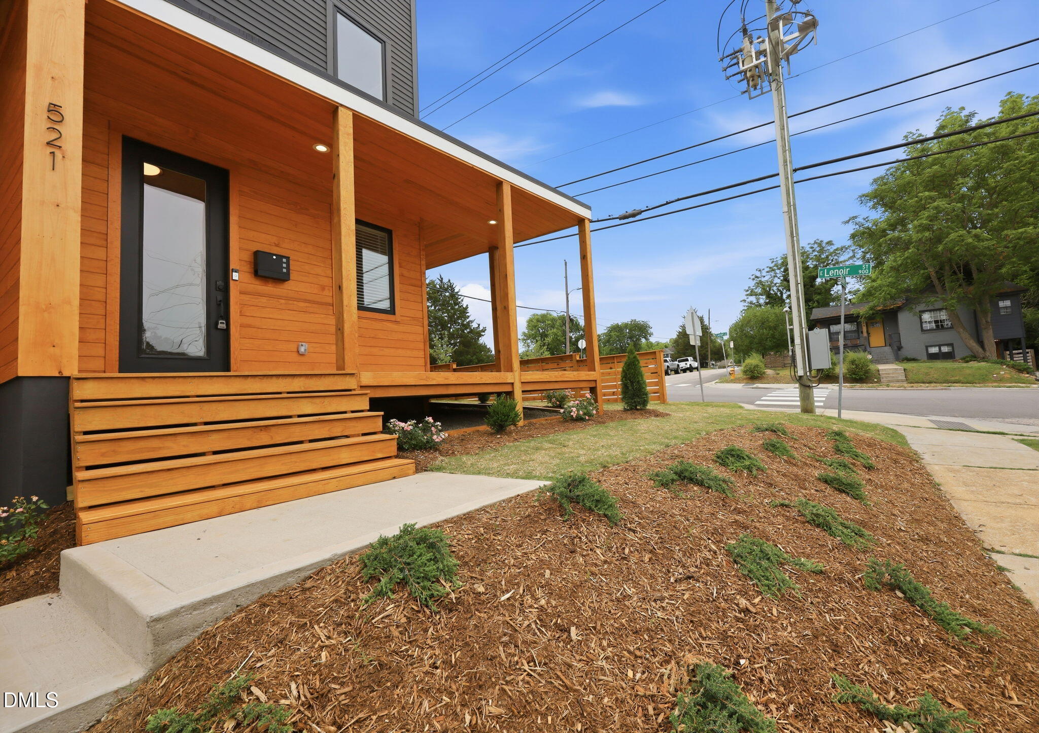 521 Coleman Street Property Photo 6