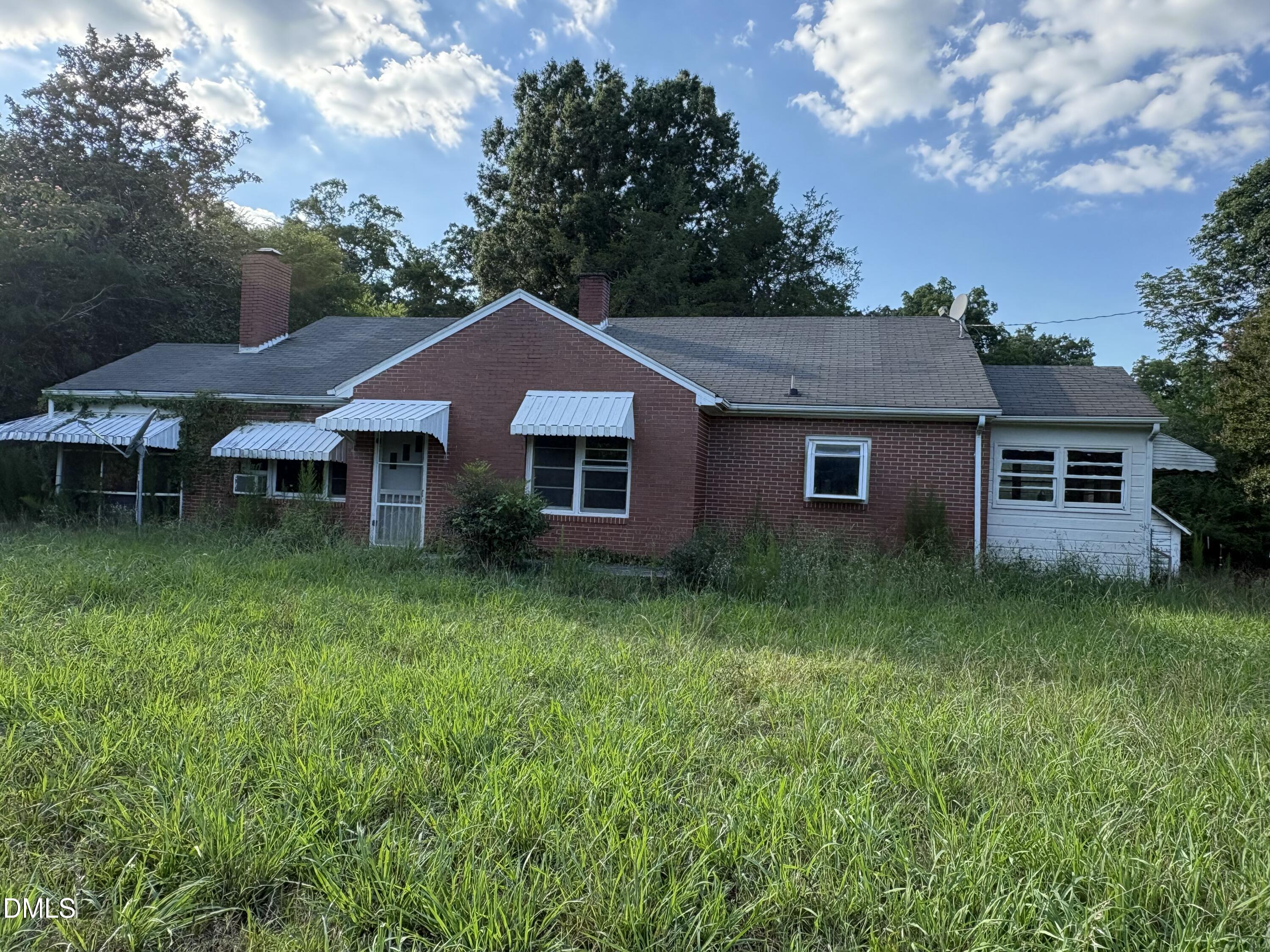 982 Castle Rock Farm Road Property Photo 1