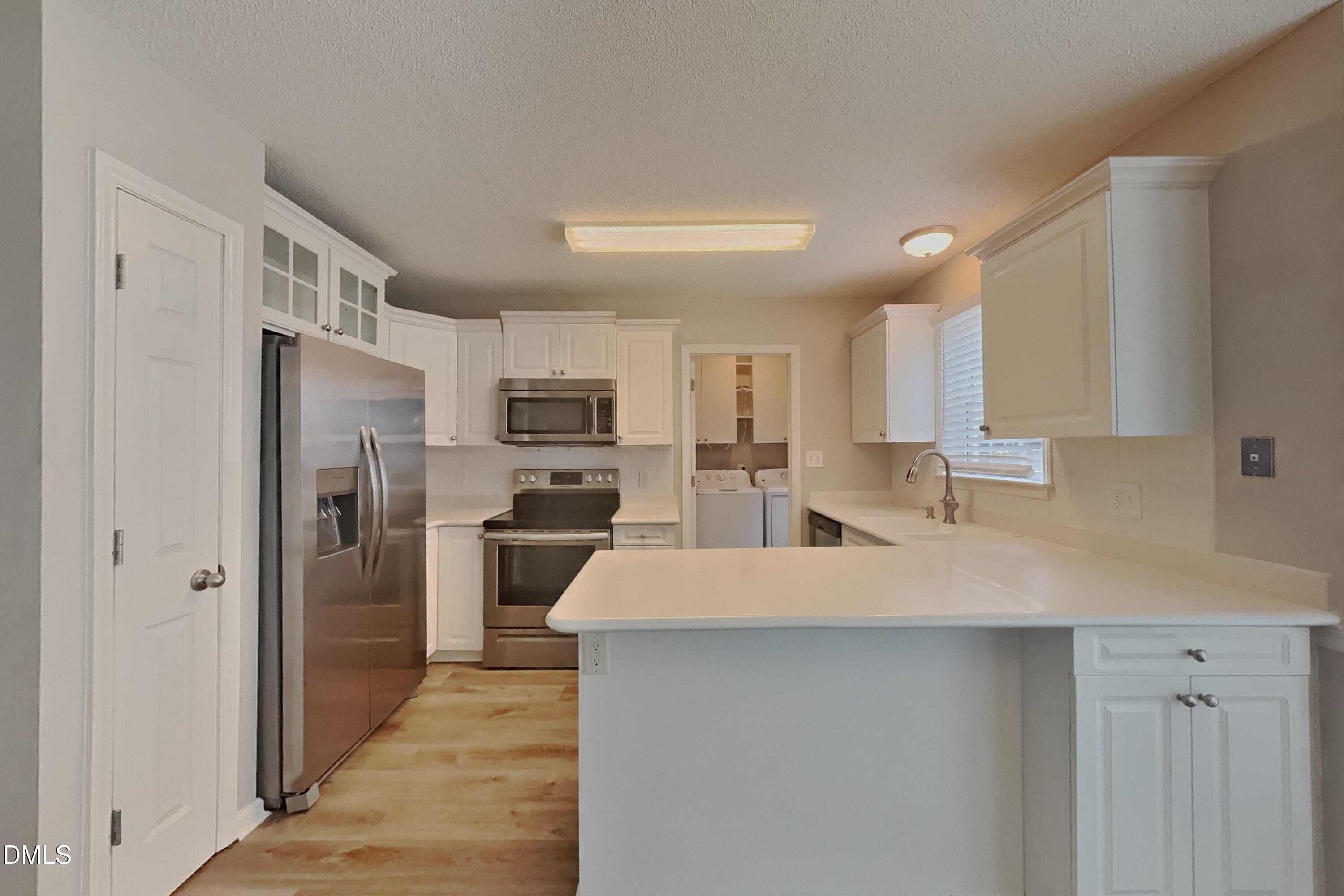 305 Aqua Marine Lane Property Photo 4