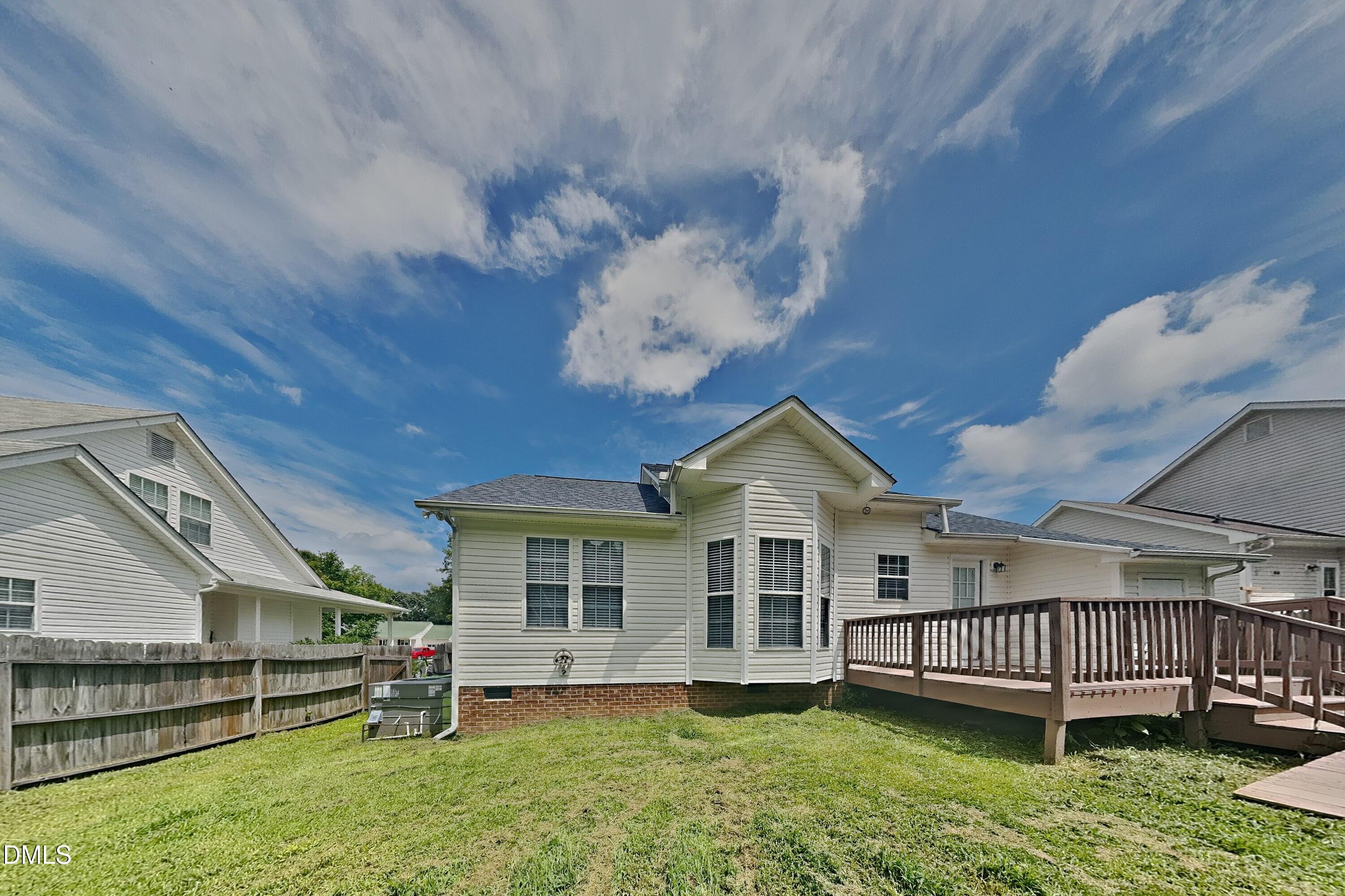305 Aqua Marine Lane Property Photo 16