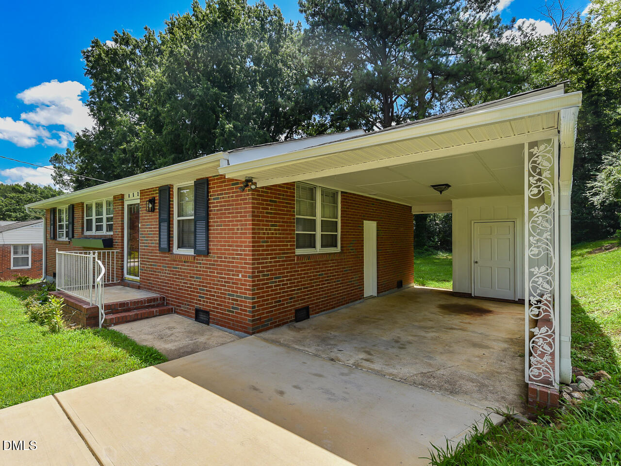 852 Hadley Road Property Photo 2