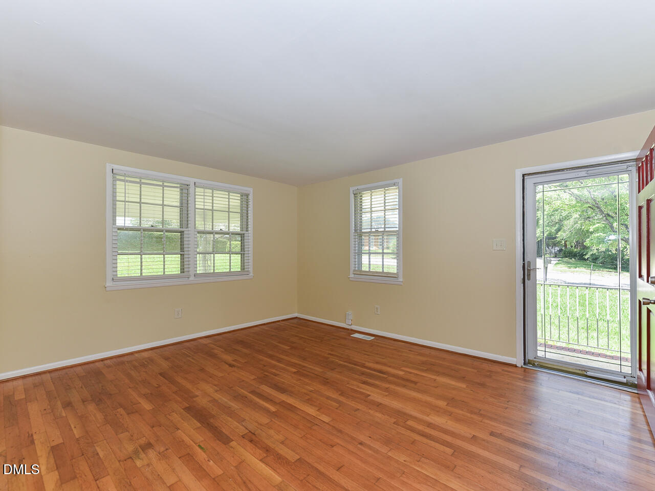 852 Hadley Road Property Photo 5