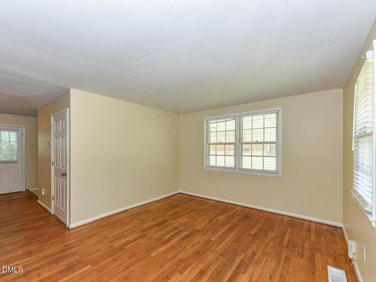 852 Hadley Road Property Photo 6