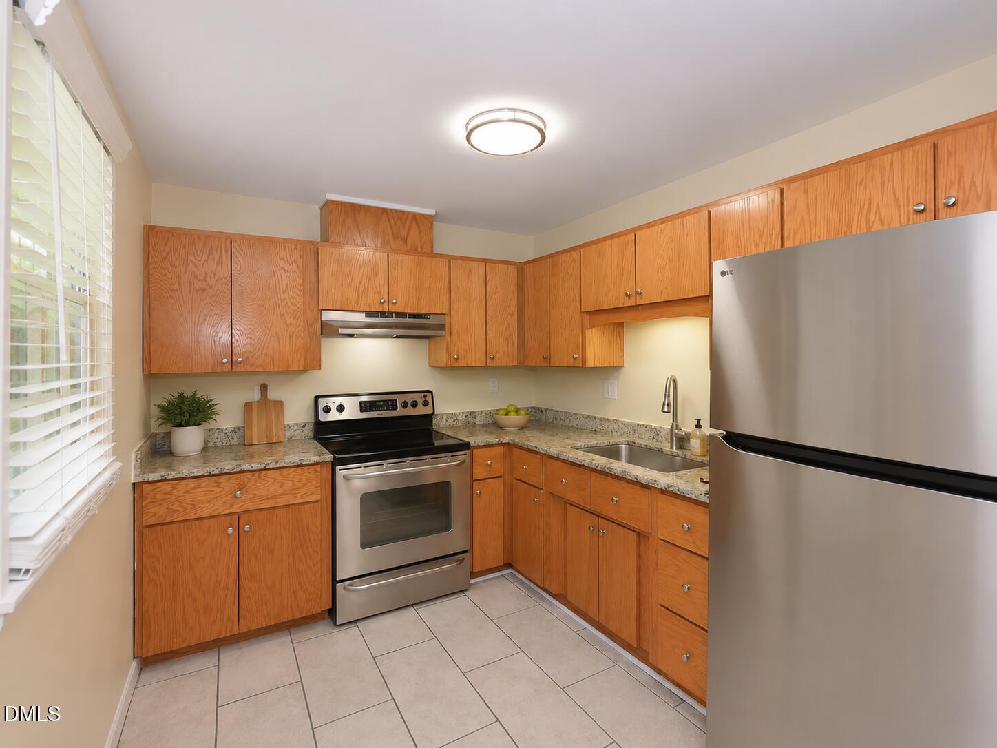 852 Hadley Road Property Photo 8