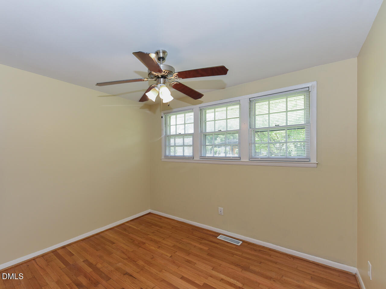 852 Hadley Road Property Photo 11