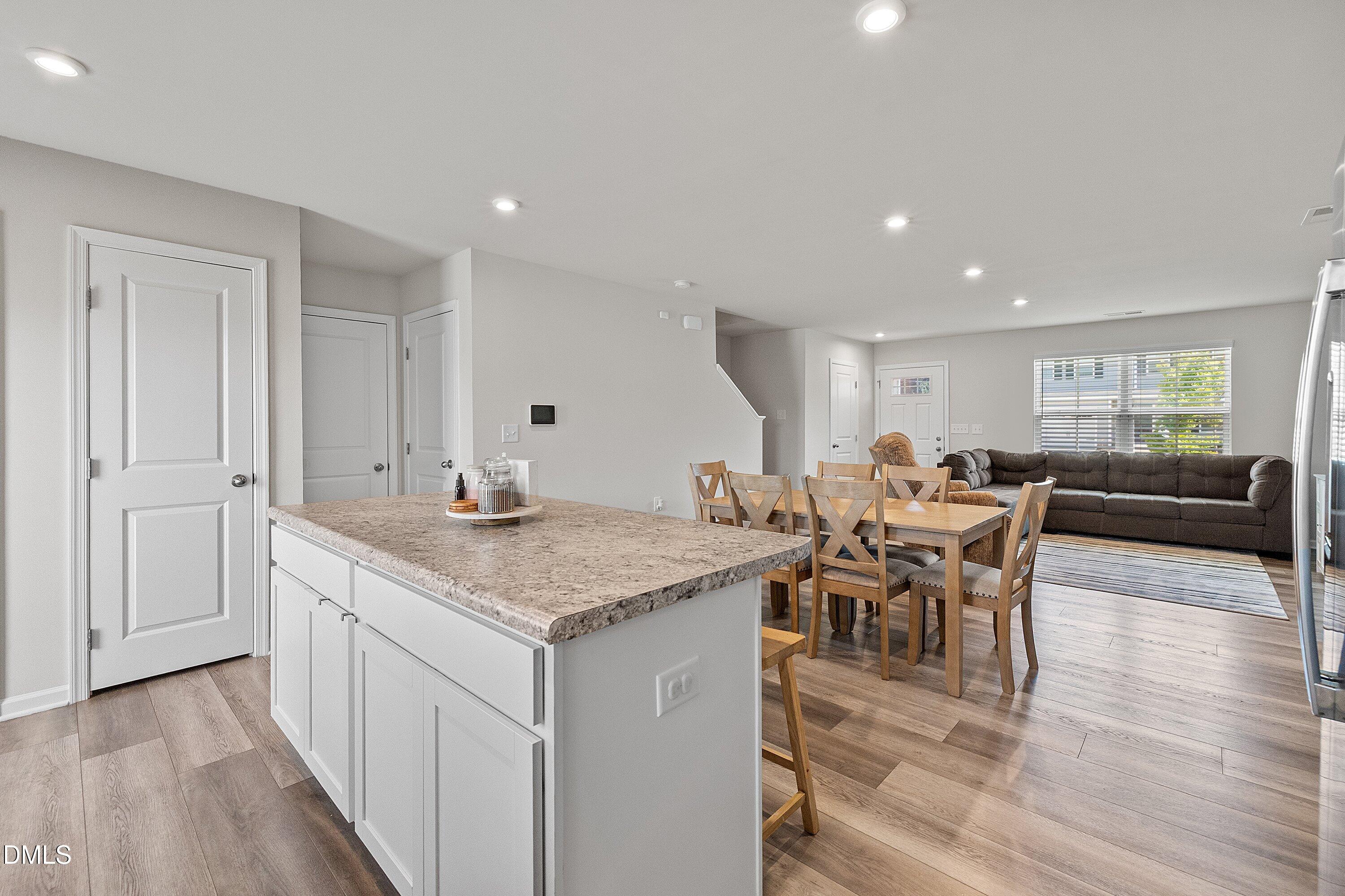 1007 Bent Willow Drive Property Photo 11