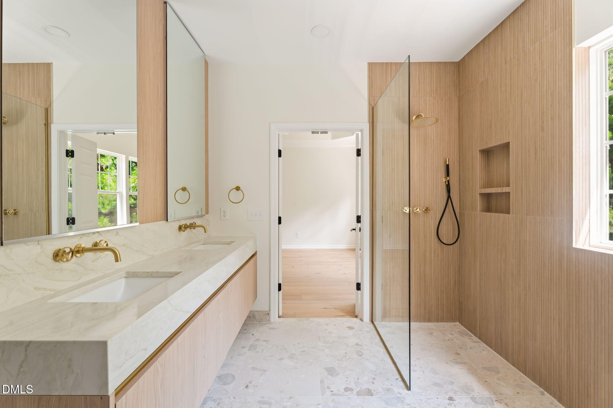 5 Silverbell Court Property Photo 2