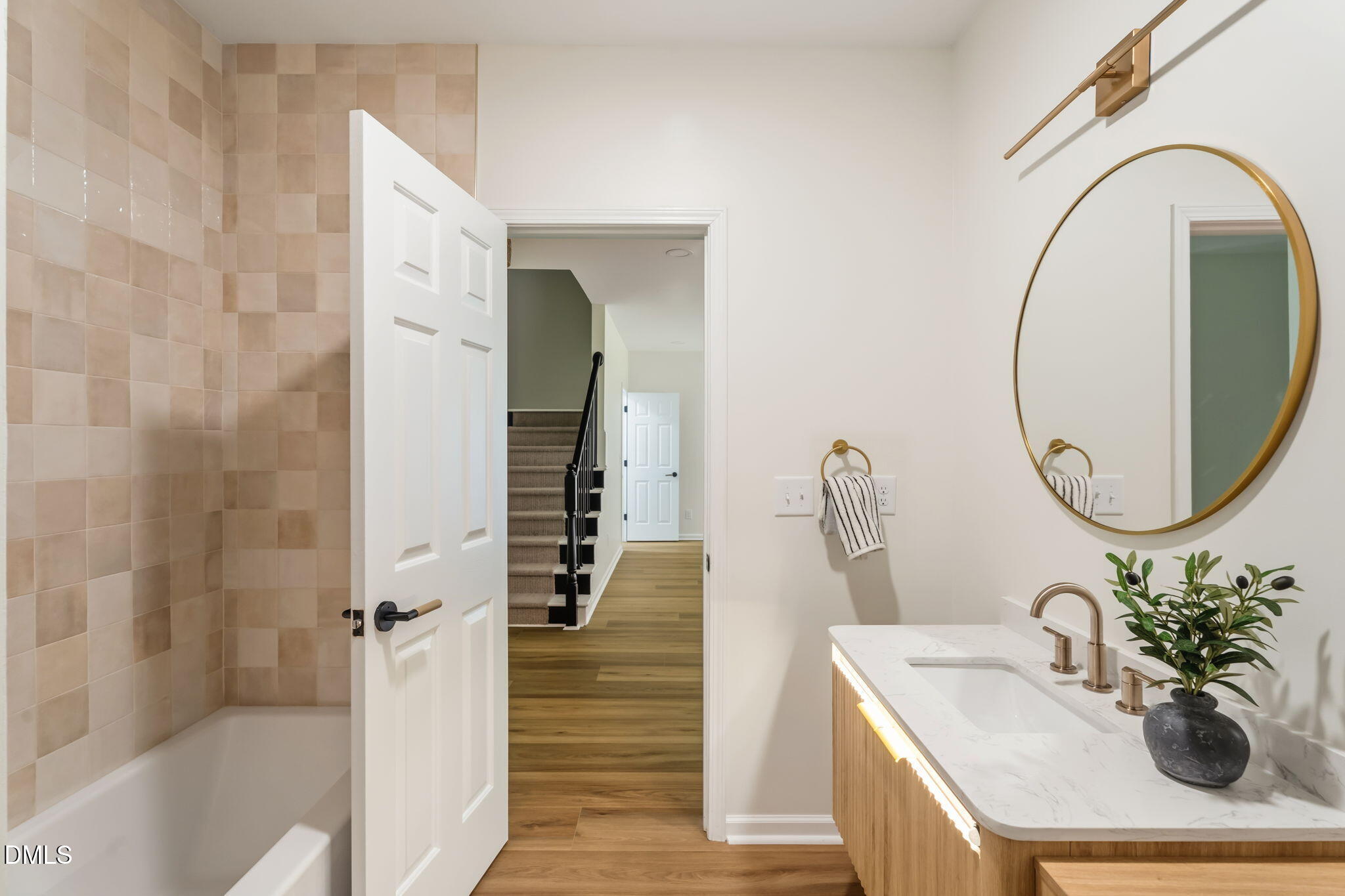 5 Silverbell Court Property Photo 43