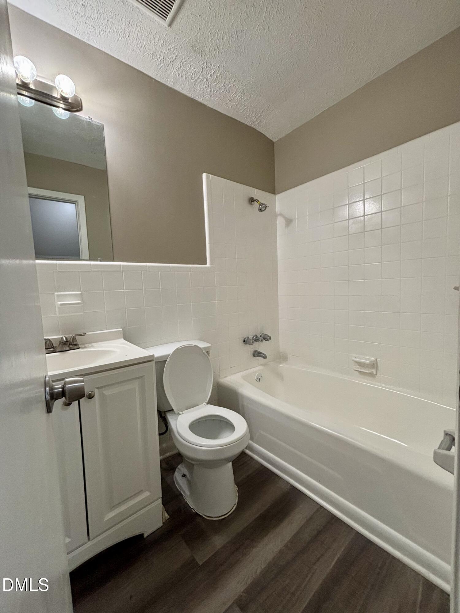231 Pineland Avenue Property Photo 5
