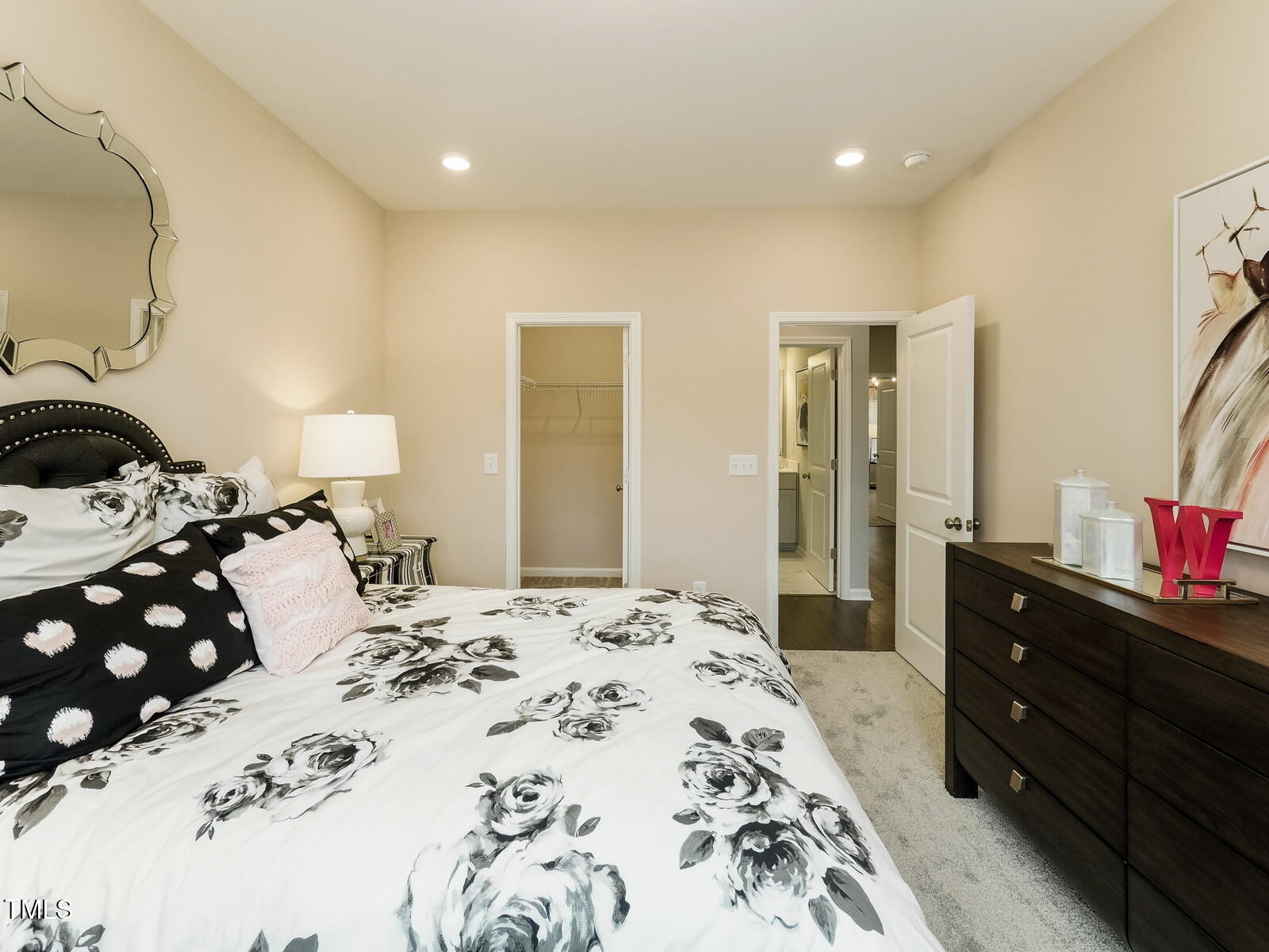 53 Stoddard Lane Property Photo 12