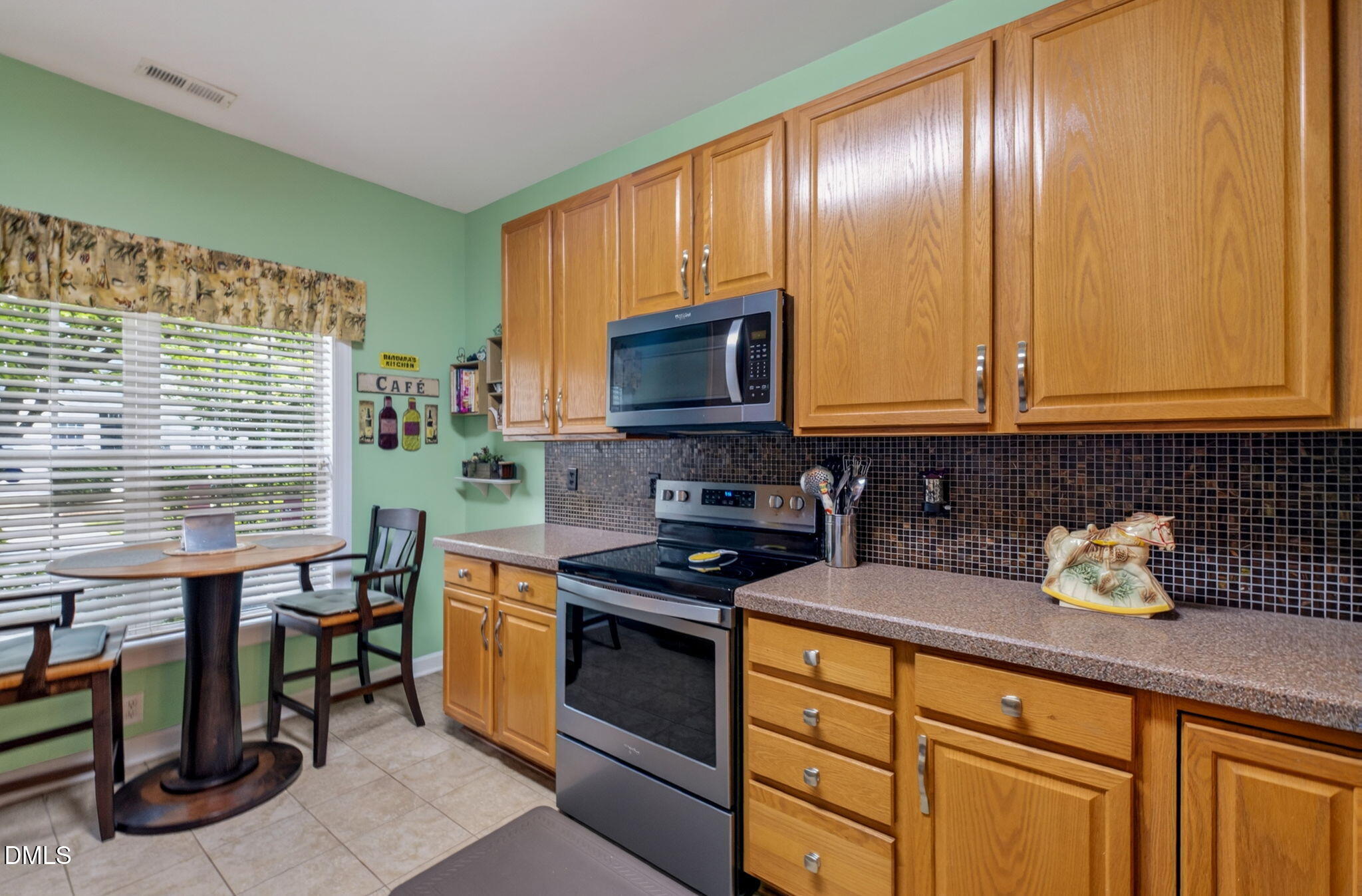 1603 Poets Glade Drive Property Photo 4