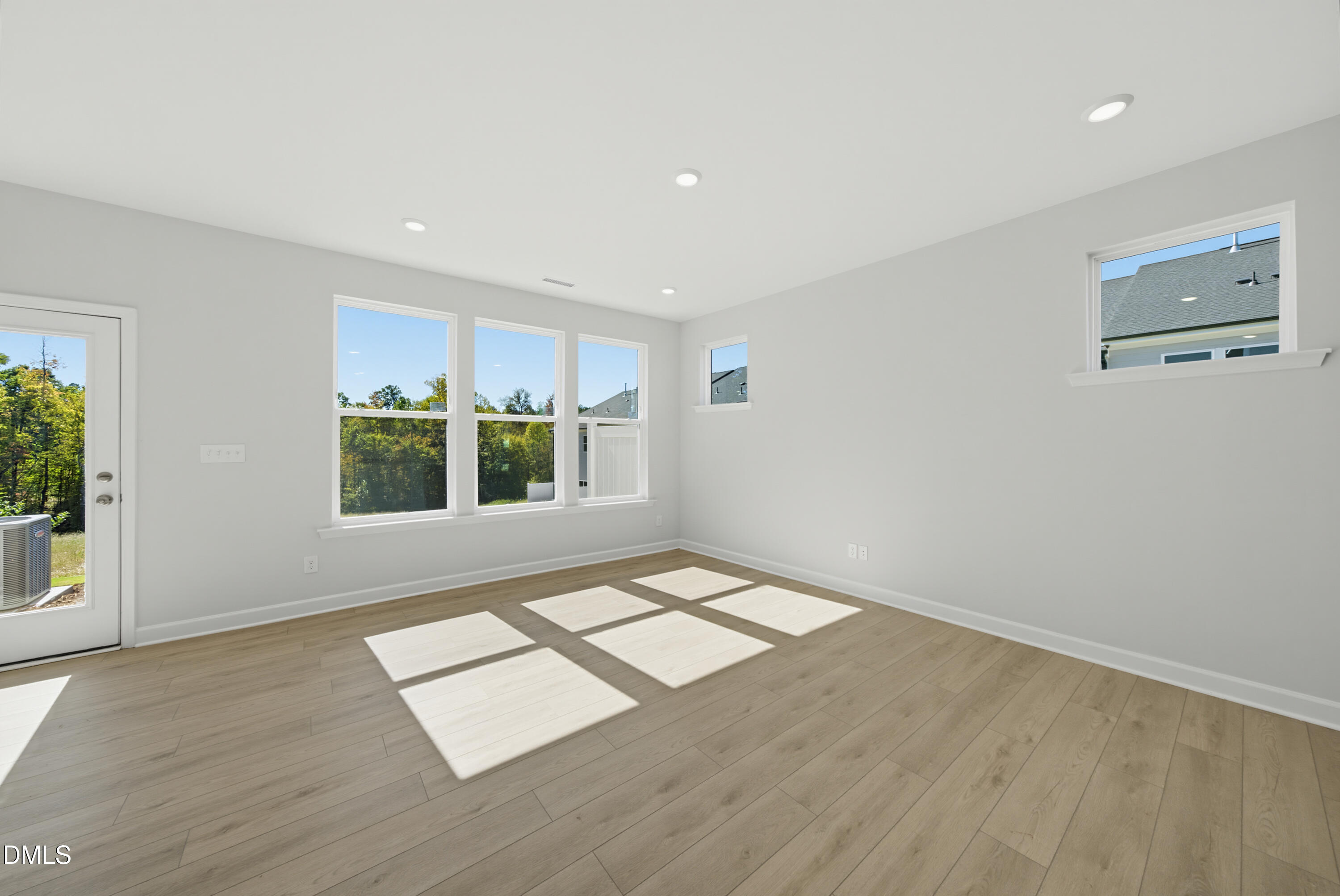 910 Westerland Way 133 Property Photo 11