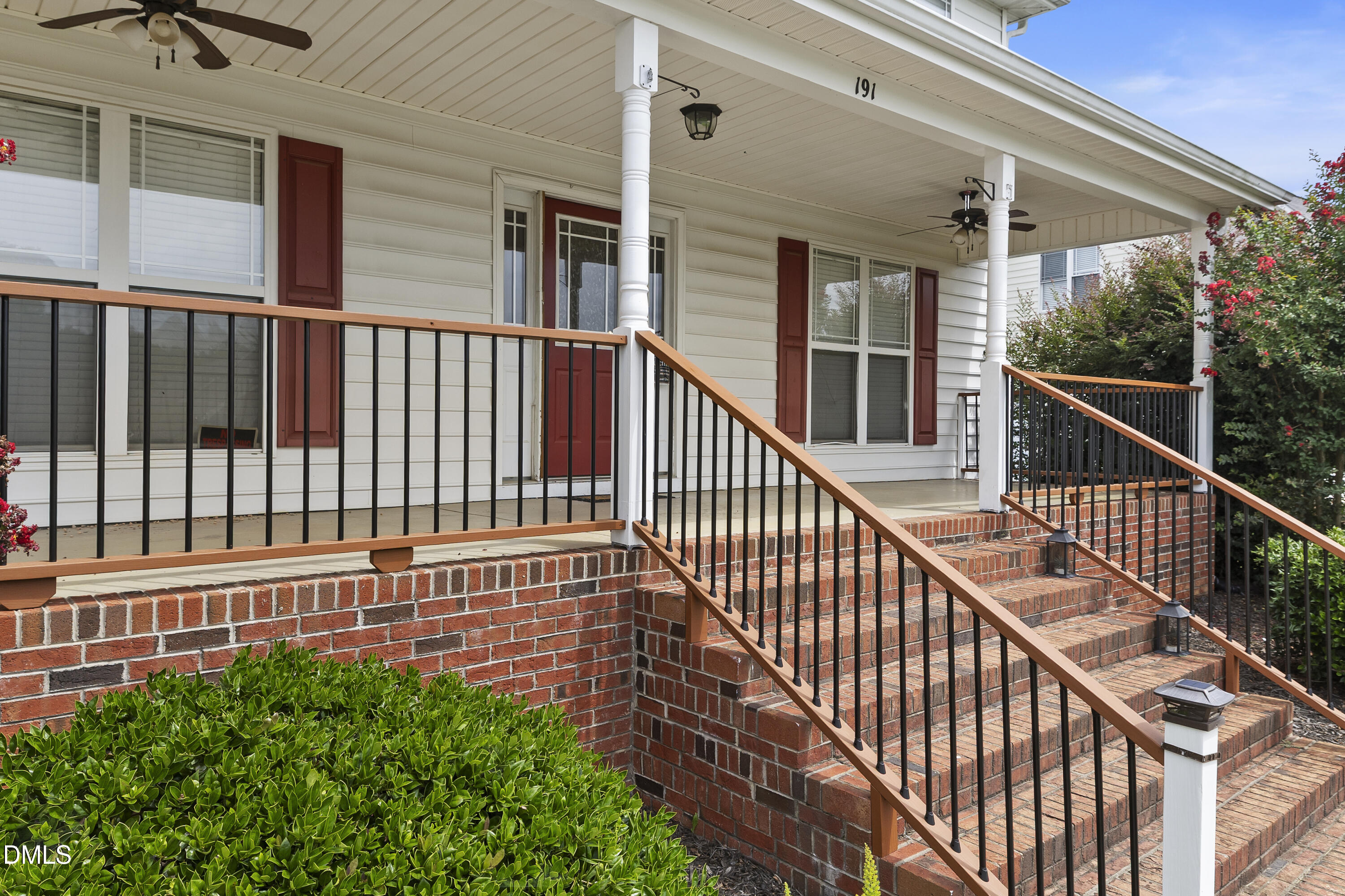 191 Golden Oats Drive Property Photo 8
