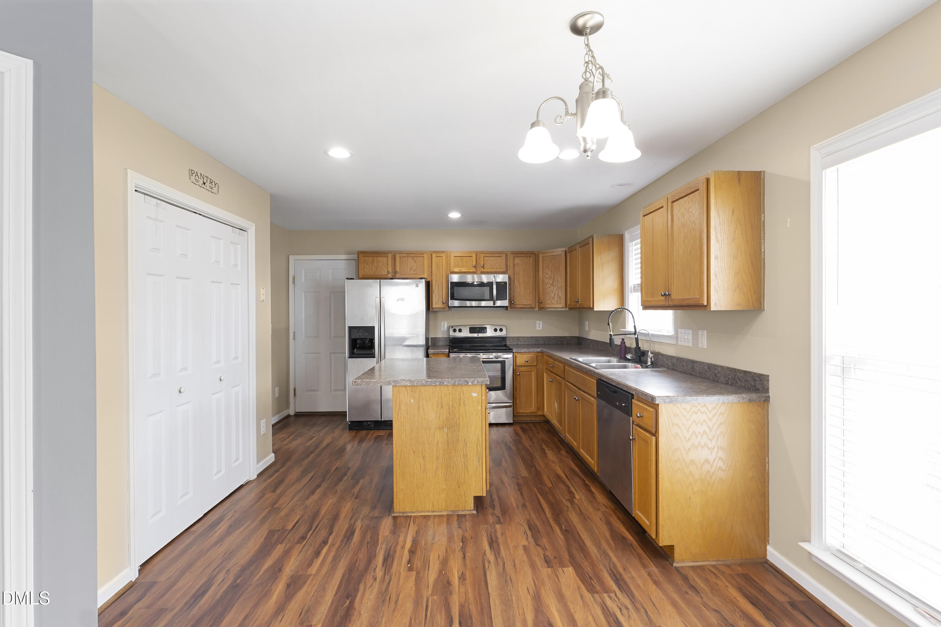 191 Golden Oats Drive Property Photo 14