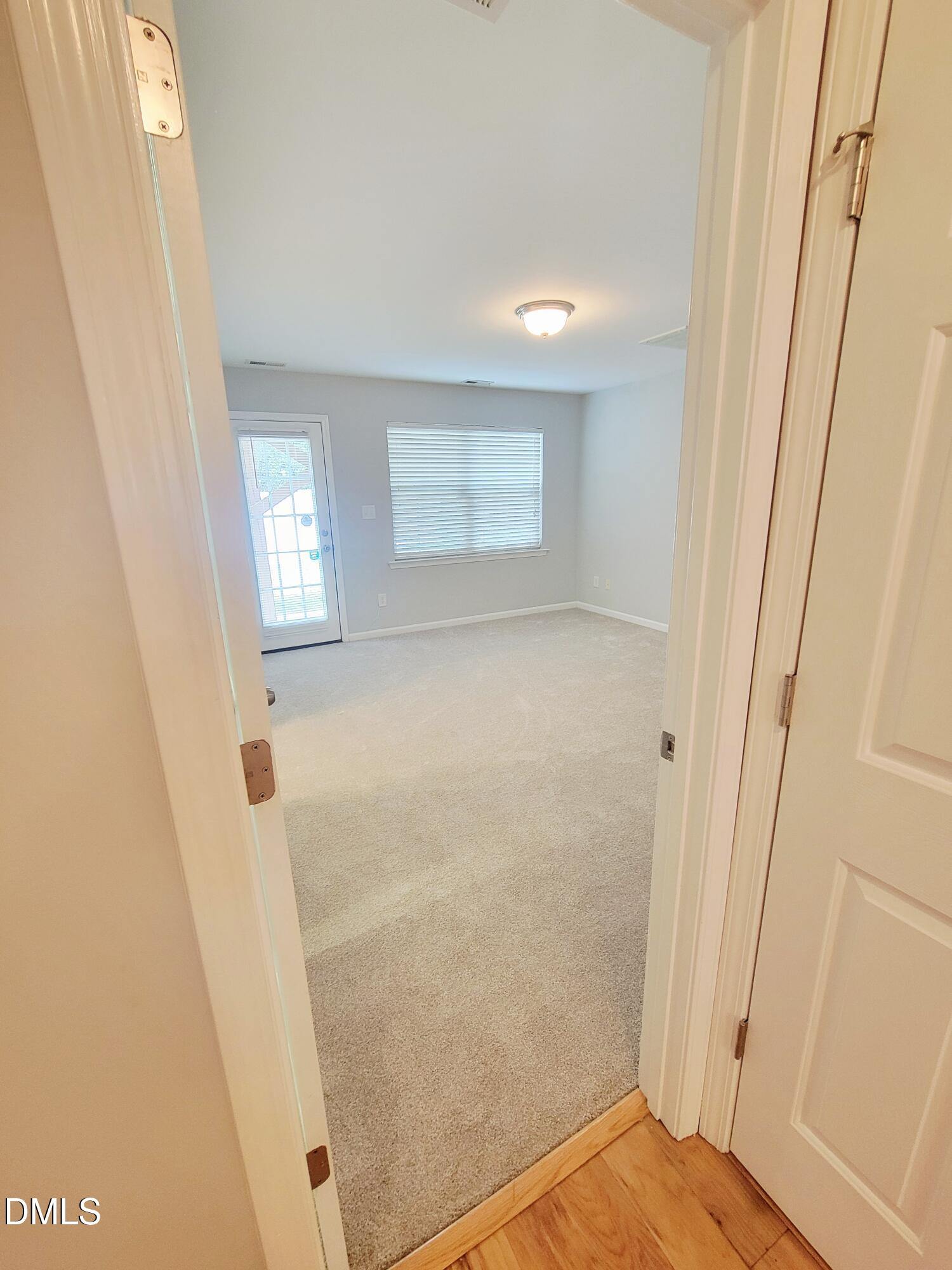 8827 Thornton Town Place Property Photo 4