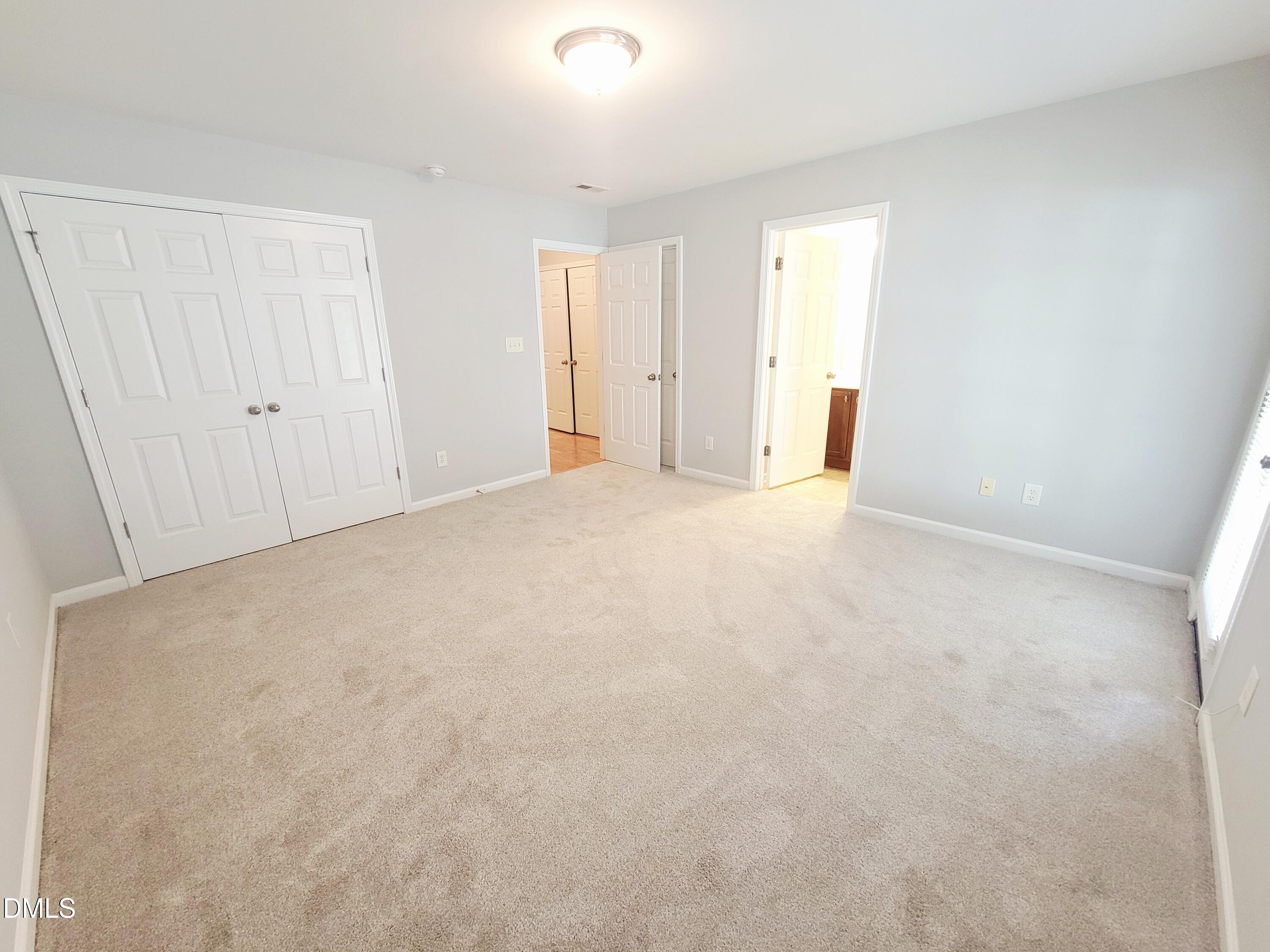 8827 Thornton Town Place Property Photo 7