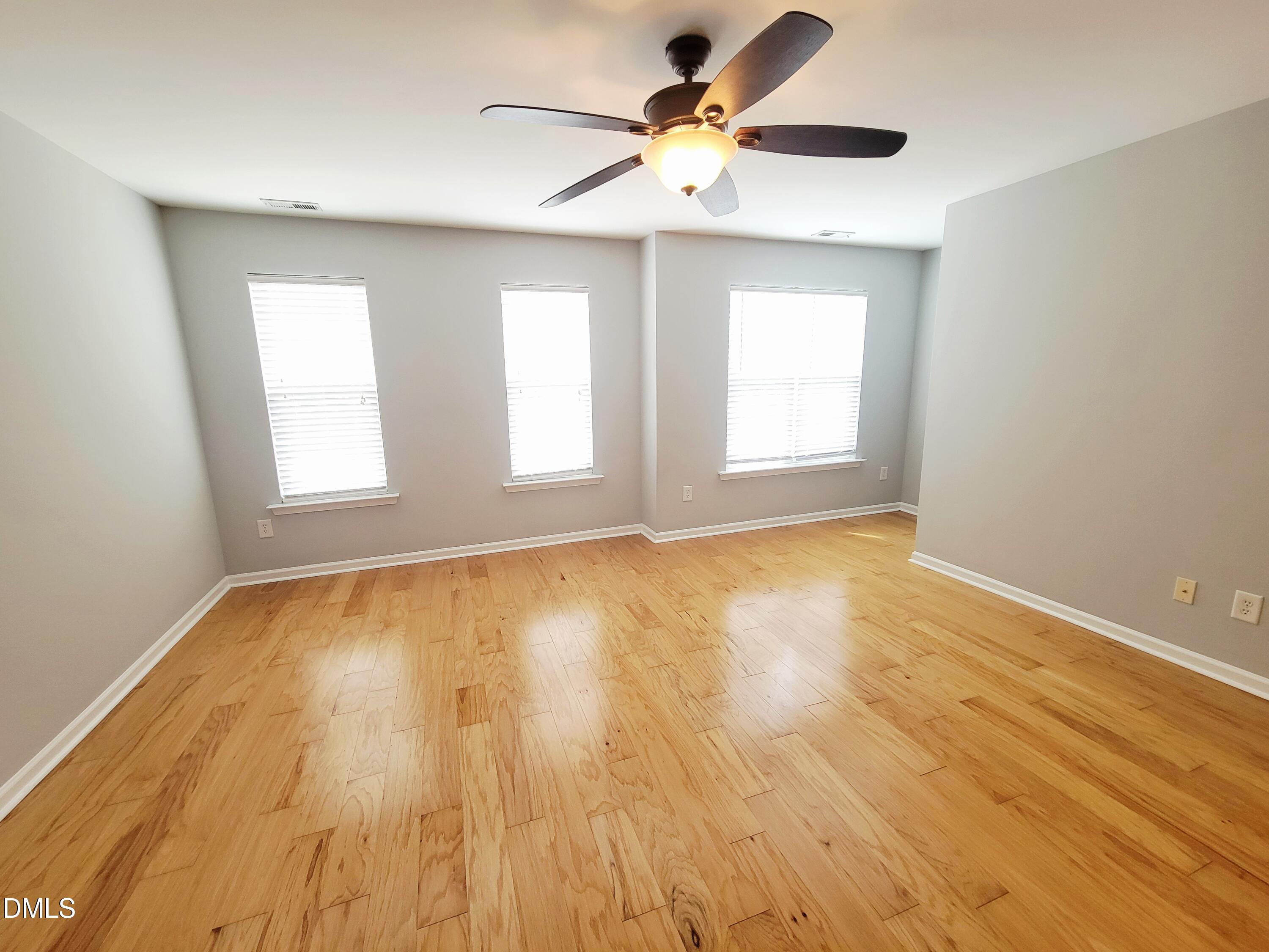 8827 Thornton Town Place Property Photo 18