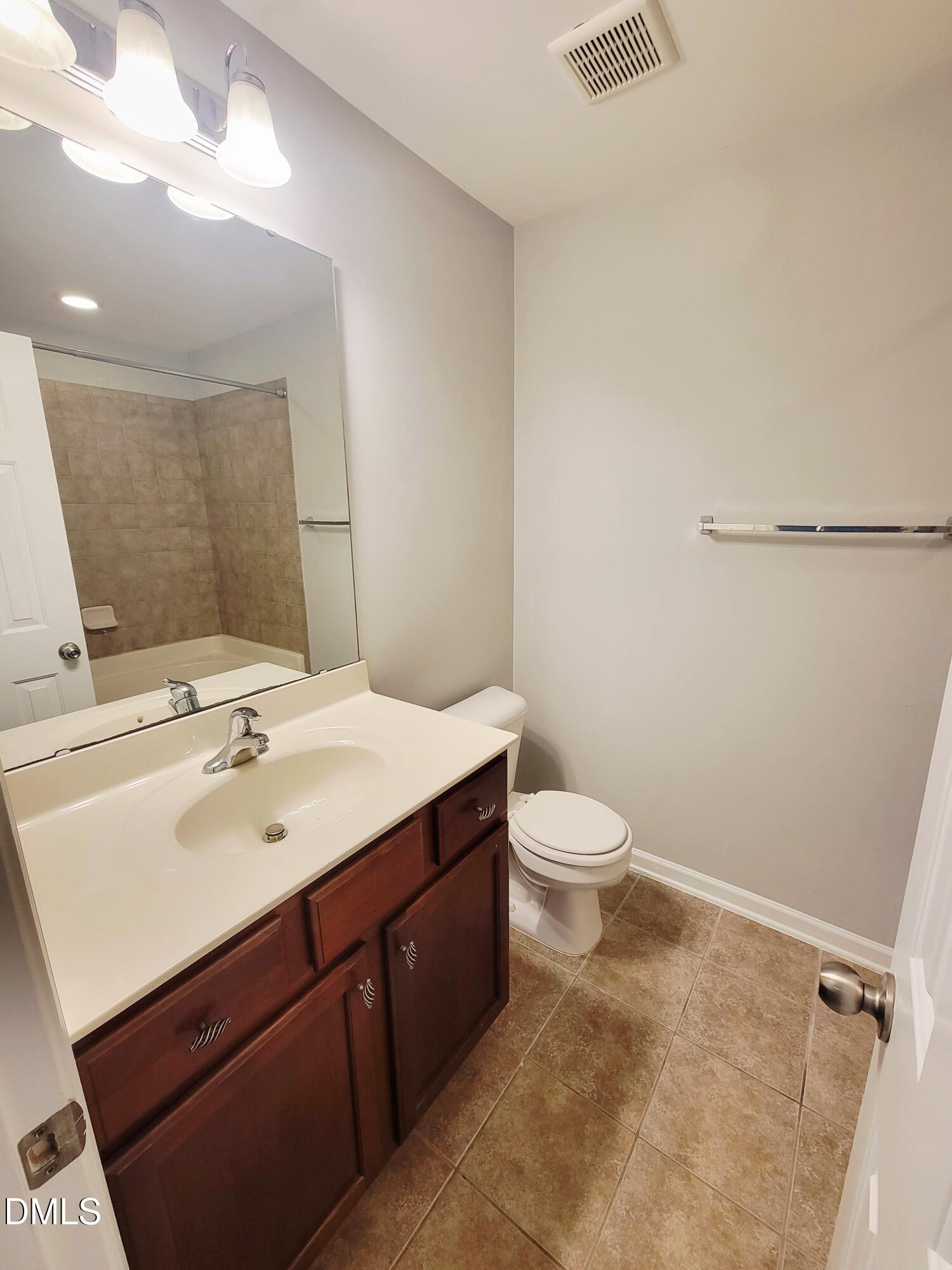 8827 Thornton Town Place Property Photo 36
