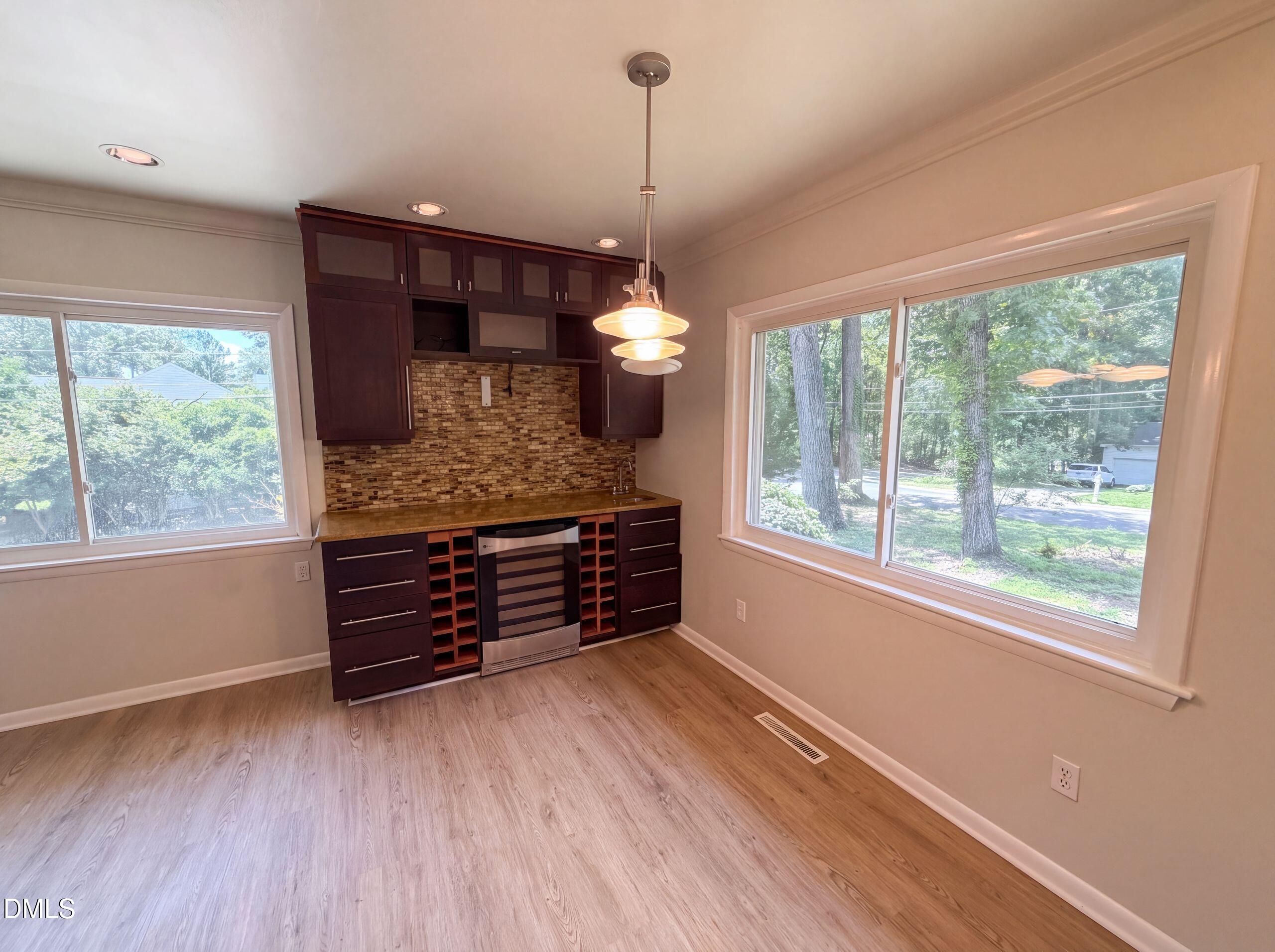 2219 Arrington Street Property Photo 6