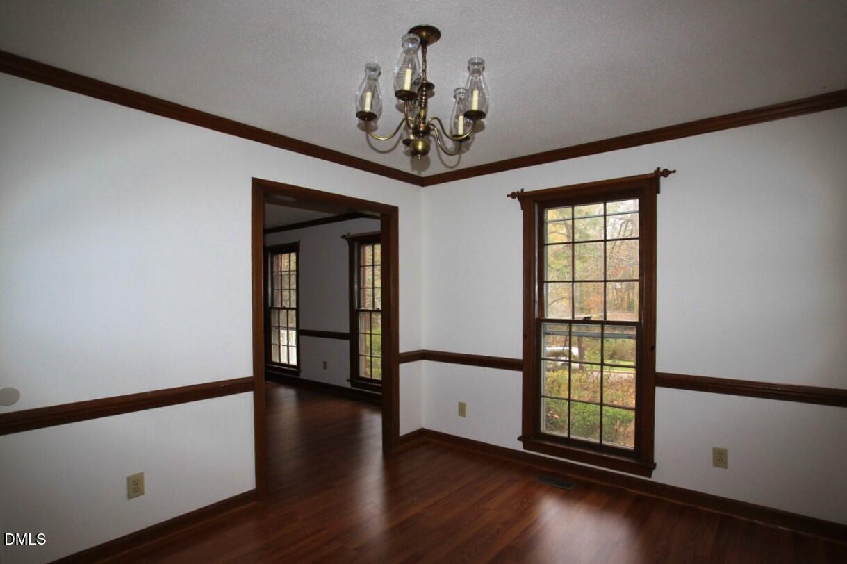 1406 Bloomingdale Drive Property Photo 4
