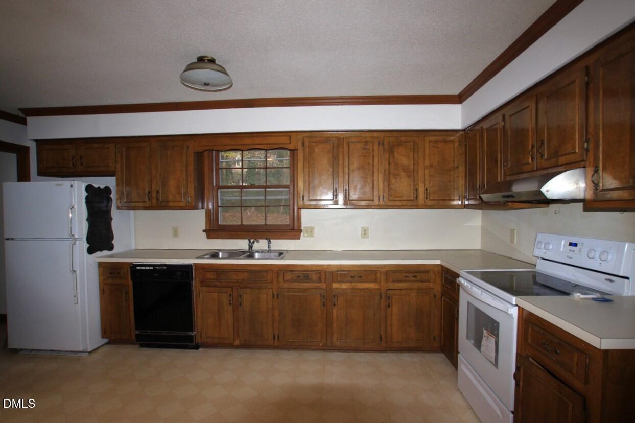 1406 Bloomingdale Drive Property Photo 5