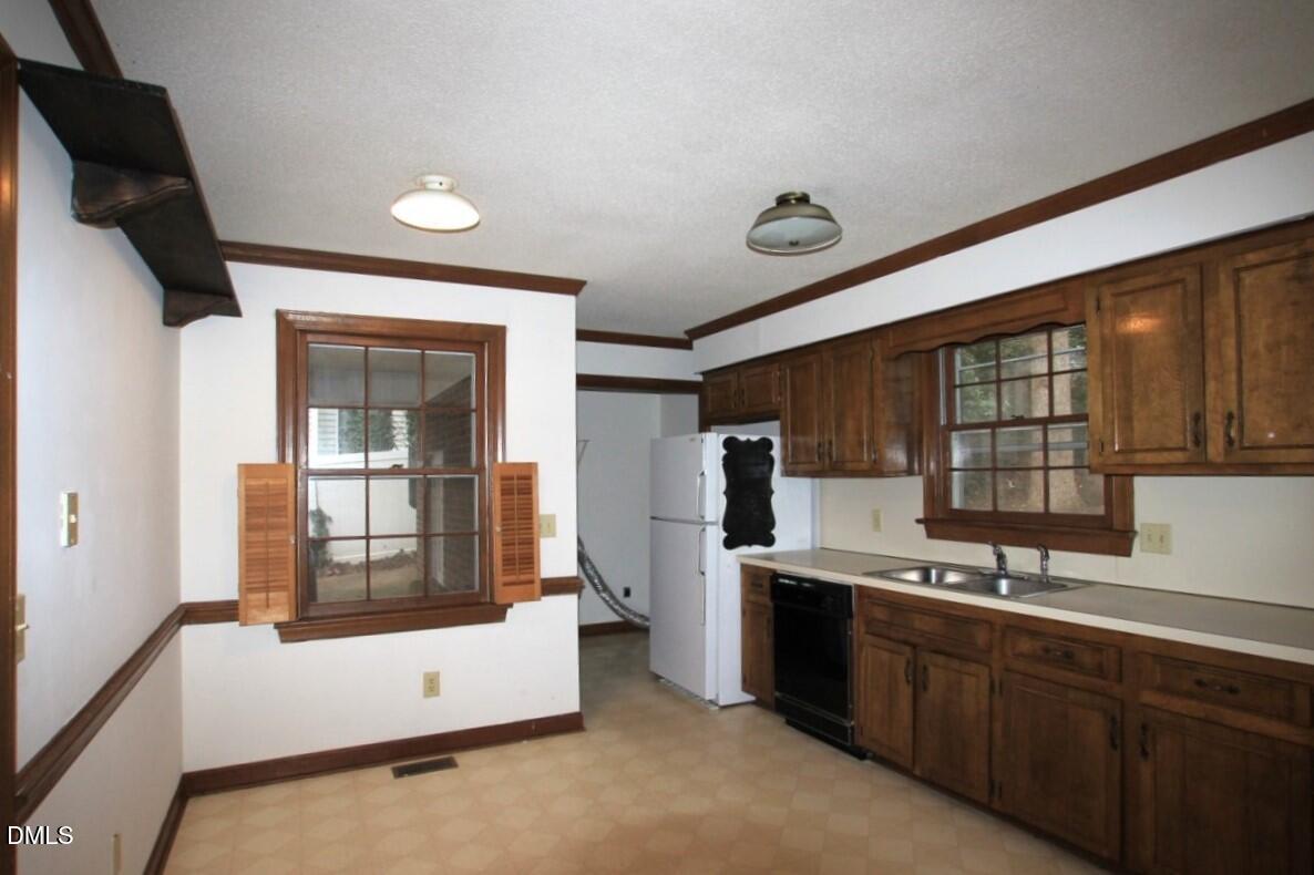 1406 Bloomingdale Drive Property Photo 6