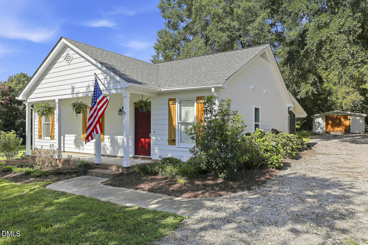 636 Lake Glad Road Property Photo 3