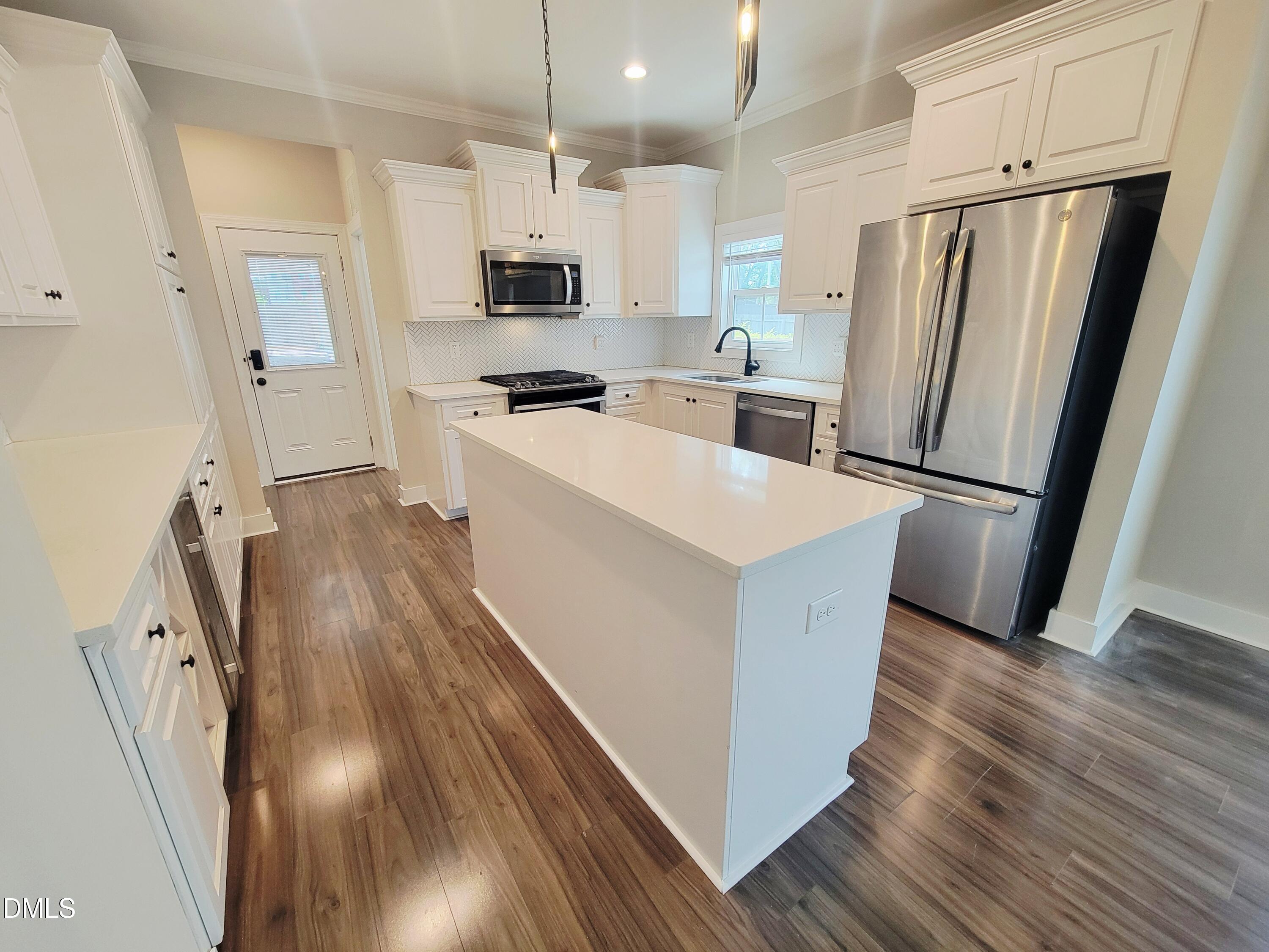 1433 Garner Road Property Photo 11