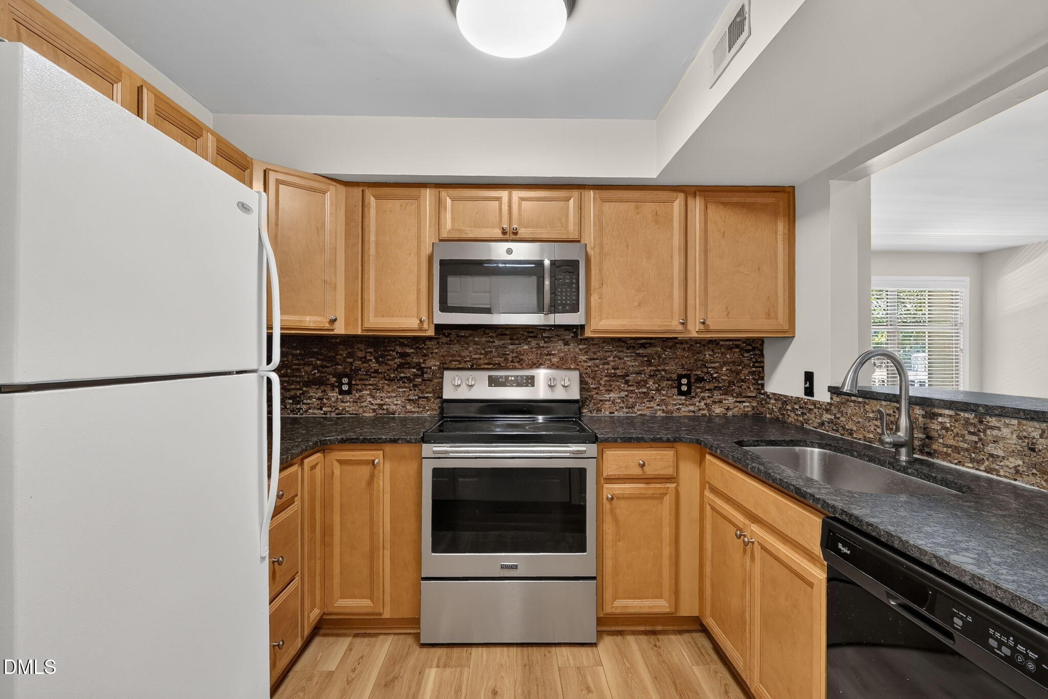 1021 Nicholwood Drive 201 Property Photo 18