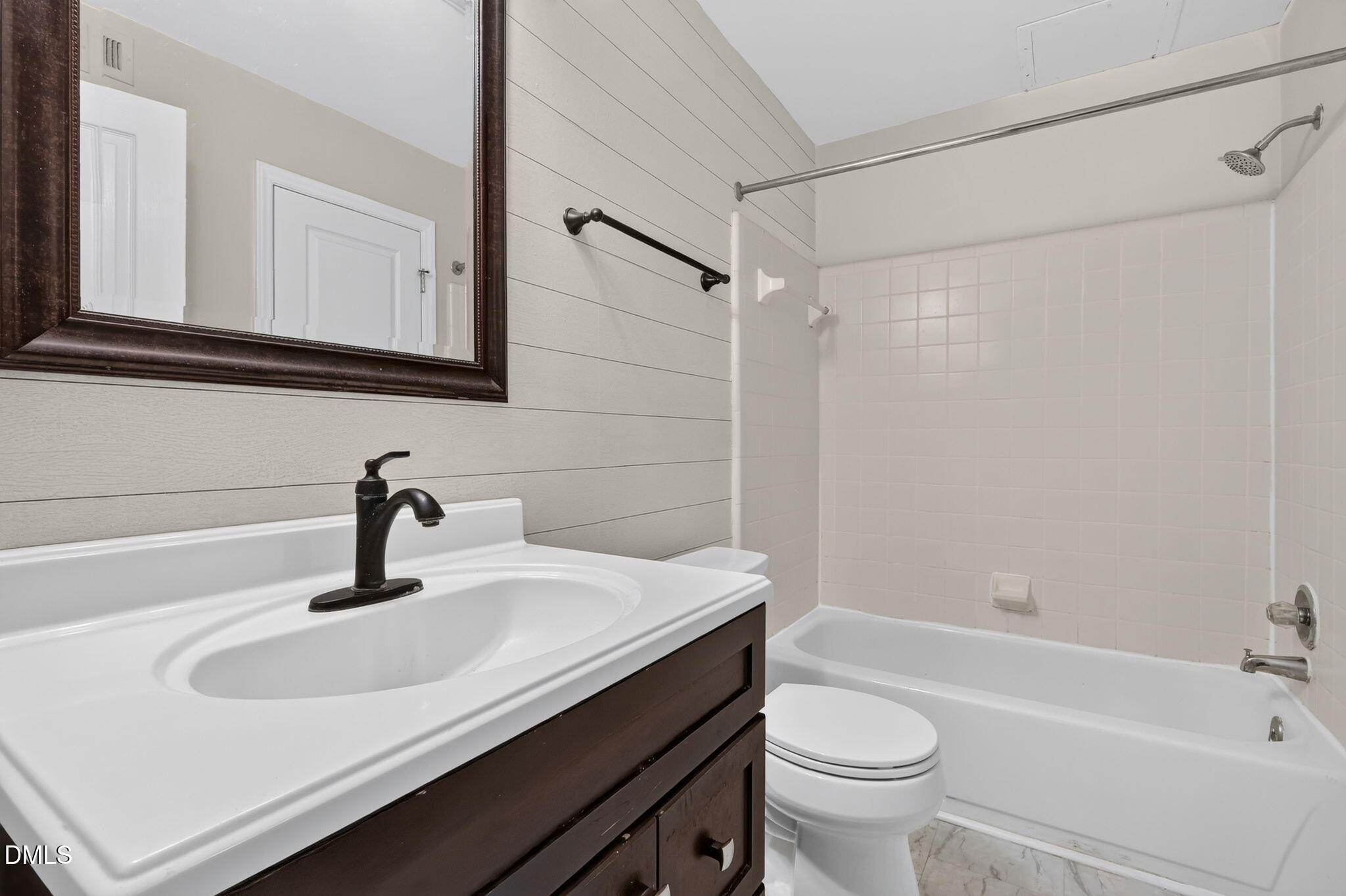 1021 Nicholwood Drive 201 Property Photo 30