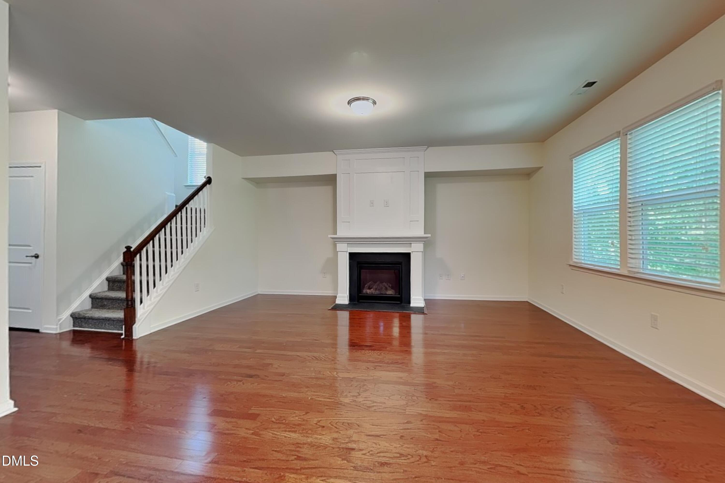 8121 Wheeler Wds Property Photo 5