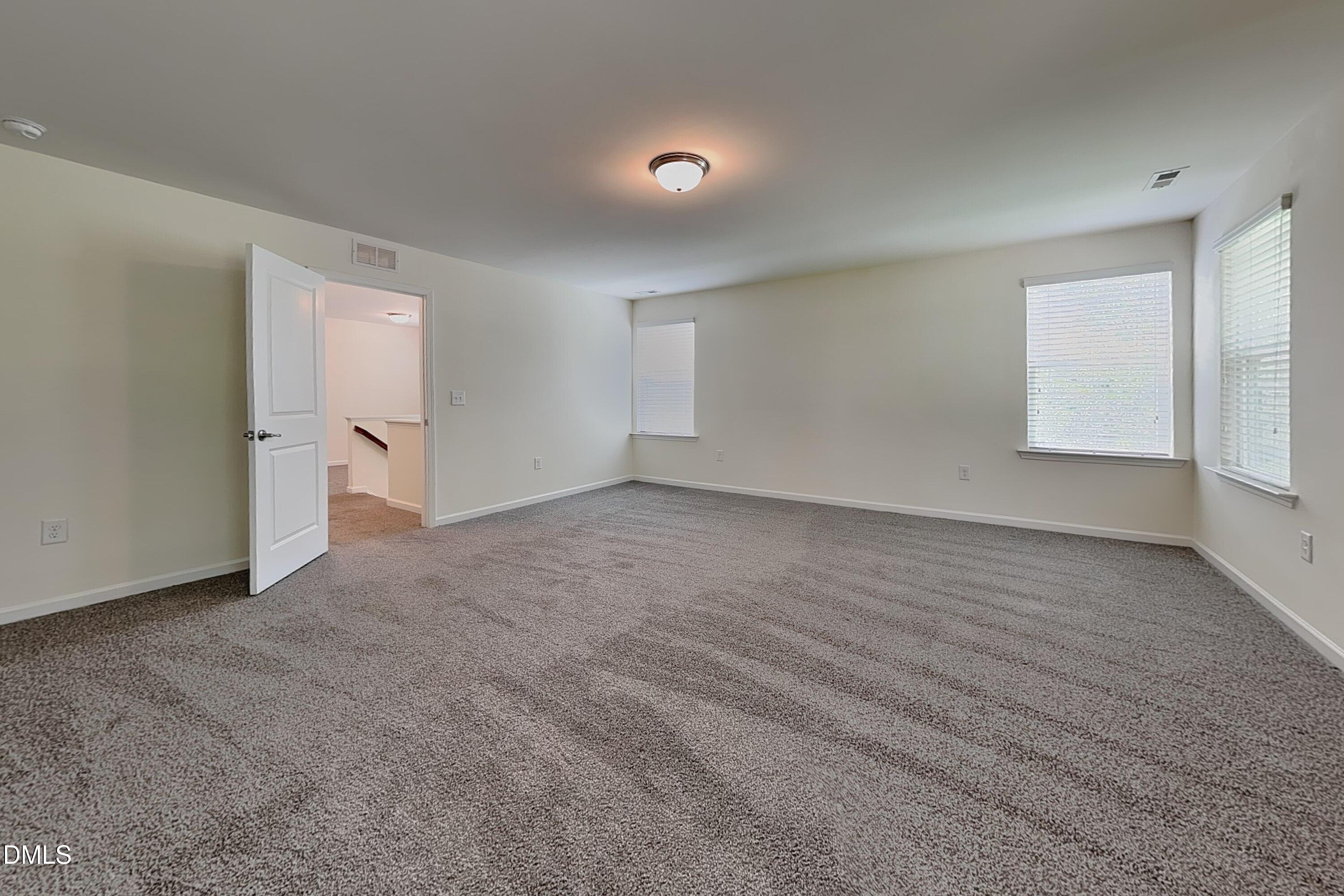 8121 Wheeler Wds Property Photo 9