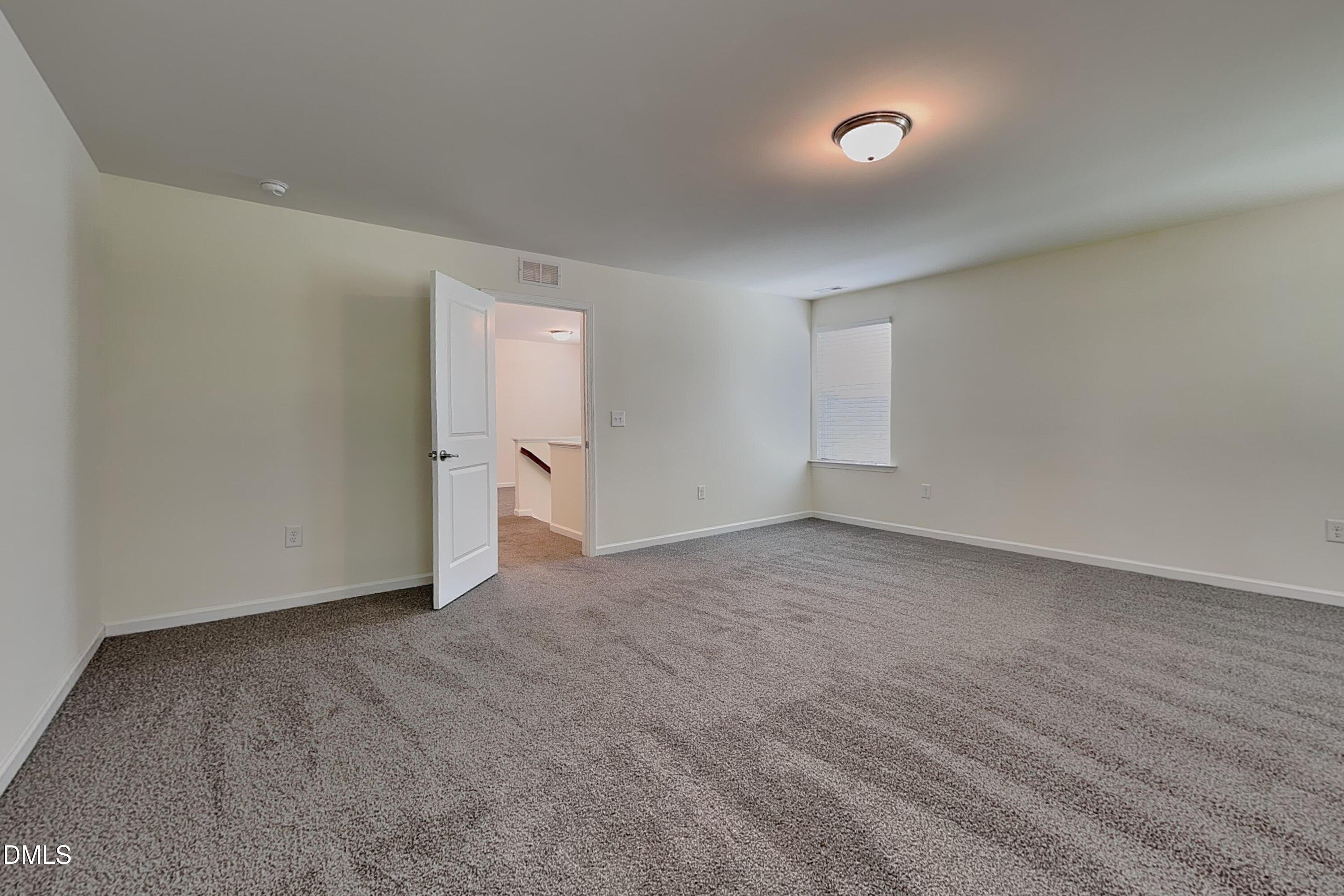8121 Wheeler Wds Property Photo 10