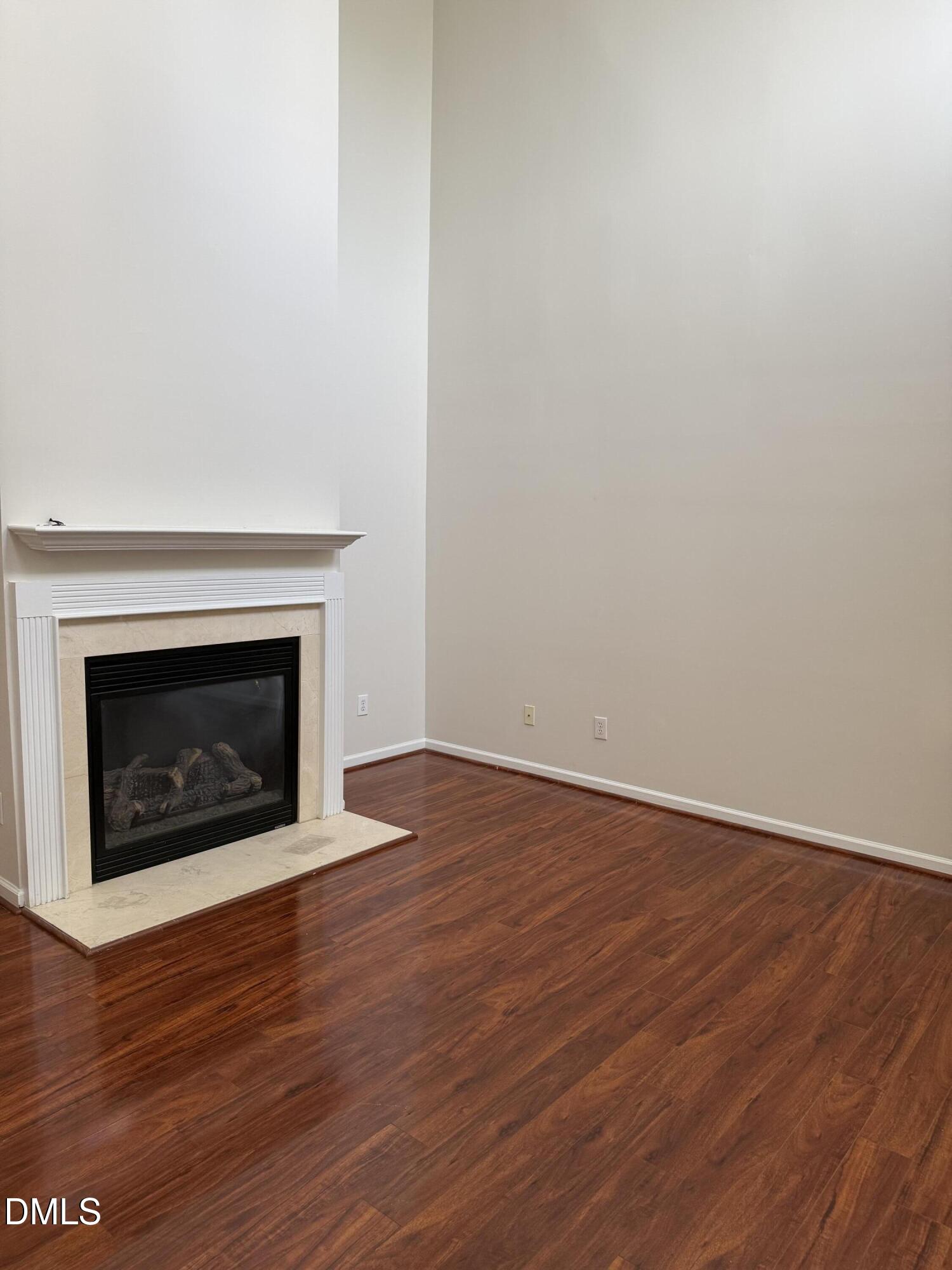 537 Writers Way Property Photo 2