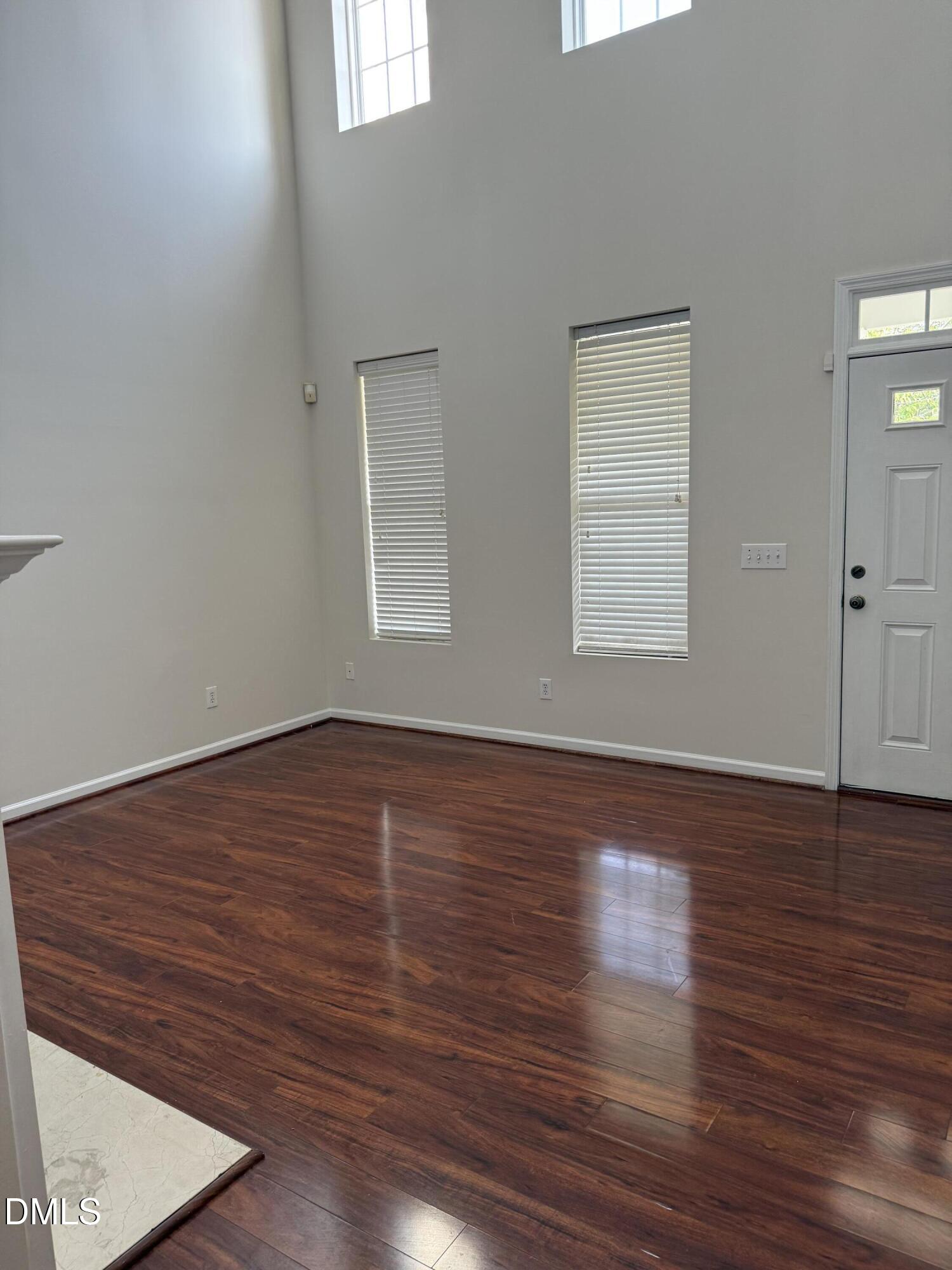 537 Writers Way Property Photo 3