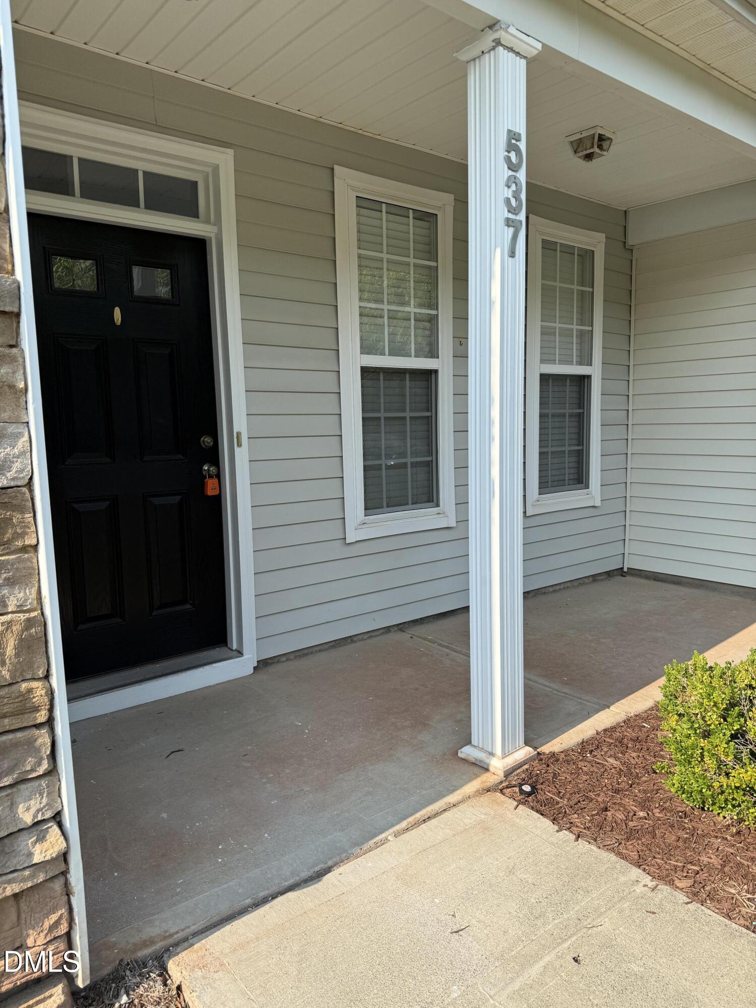 537 Writers Way Property Photo 7