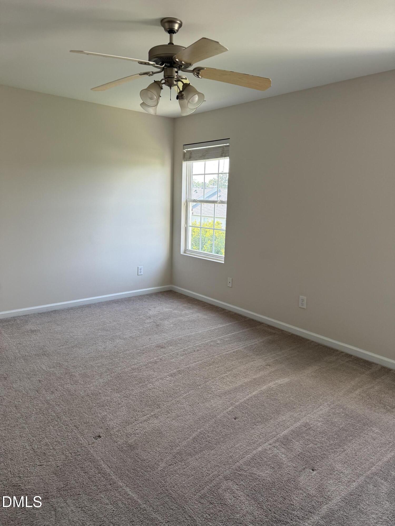 537 Writers Way Property Photo 9