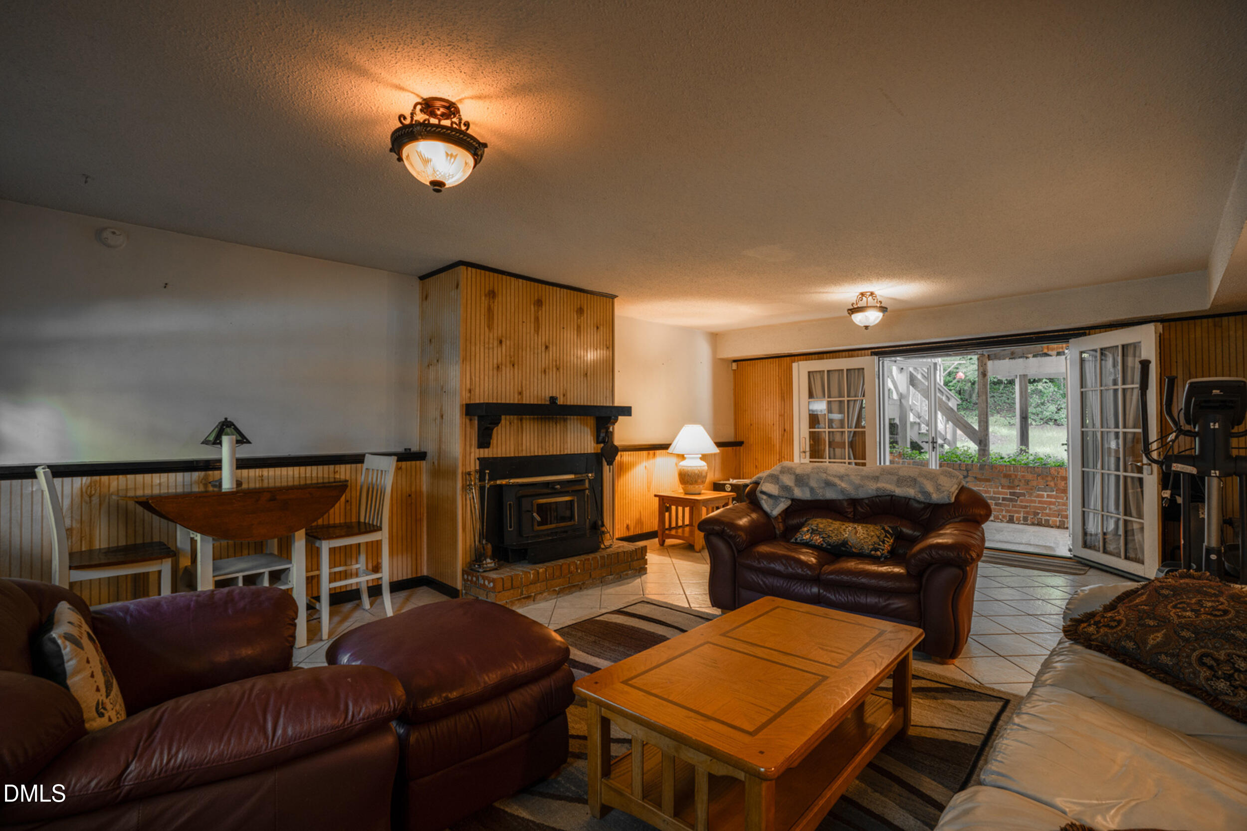 1008 E Millbrook Road Property Photo 18