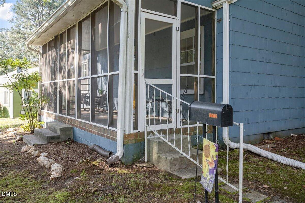 1512 London Circle Property Photo 3