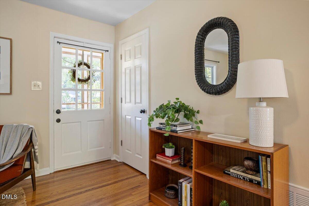 1512 London Circle Property Photo 9