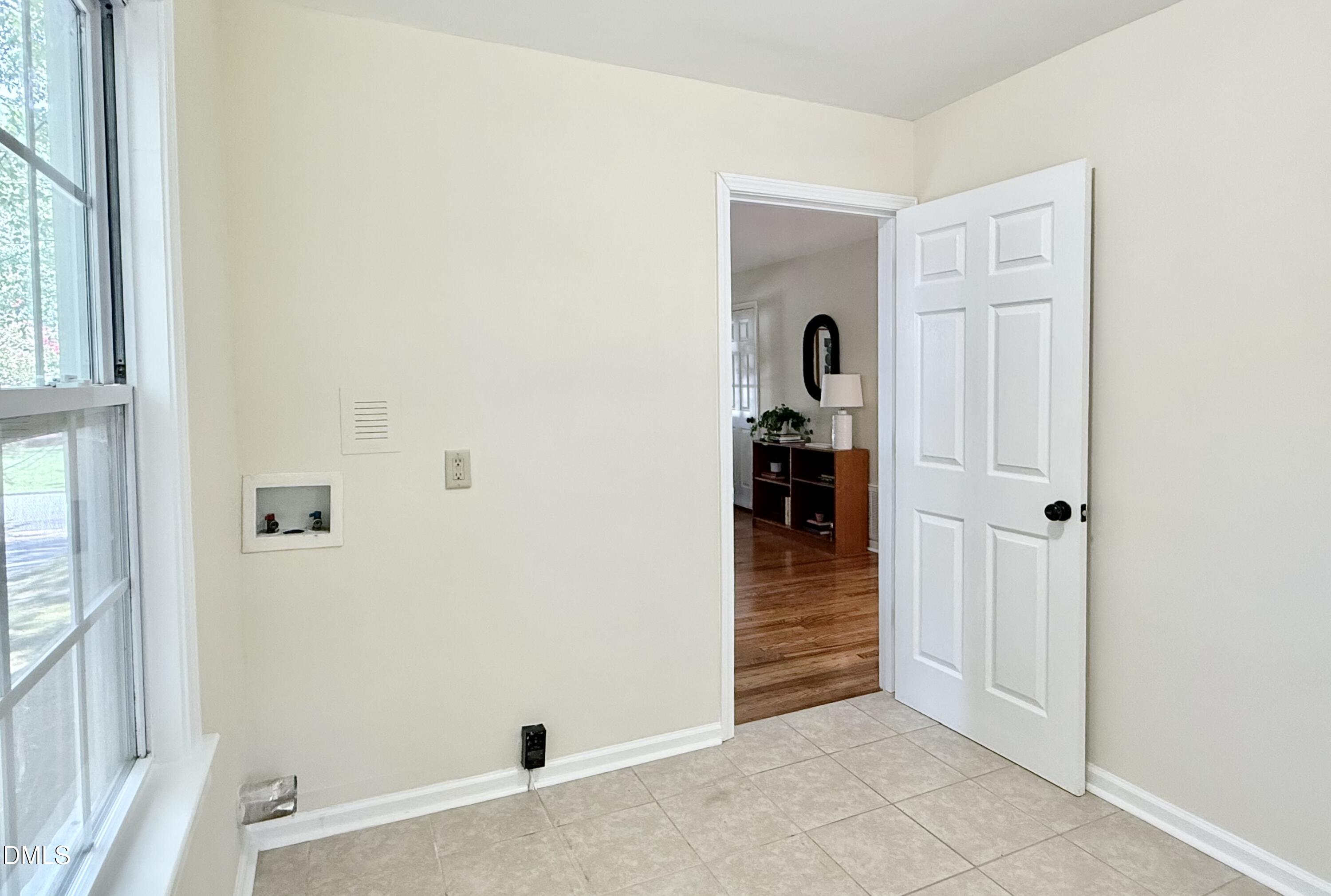 1512 London Circle Property Photo 33