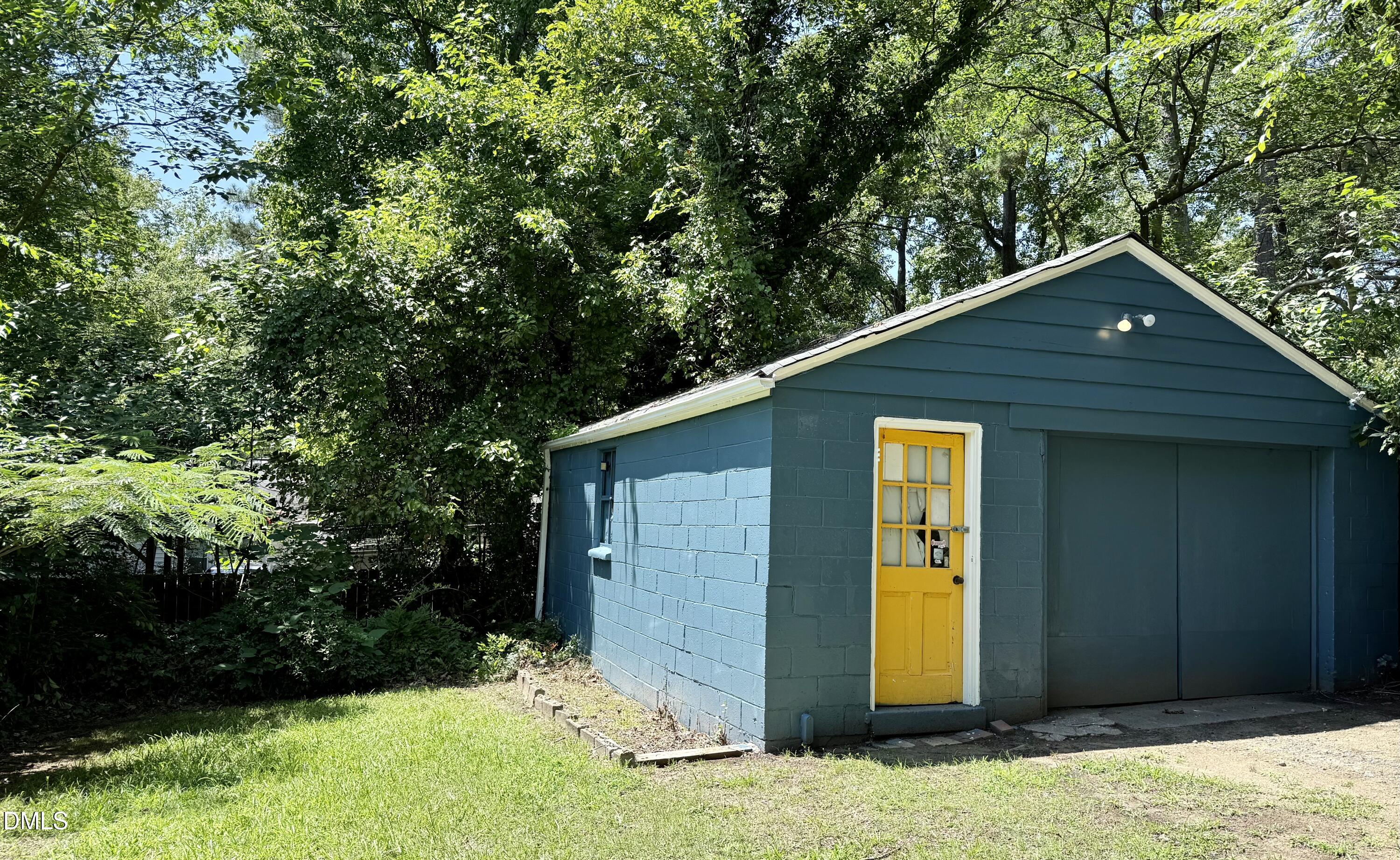 1512 London Circle Property Photo 37