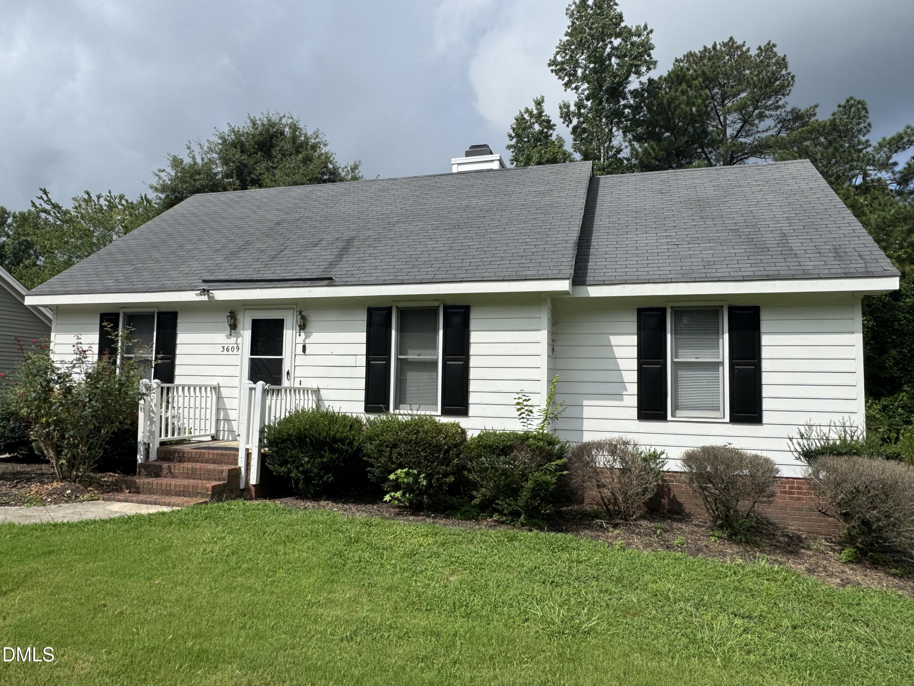 3609 Castlegate Drive Property Photo 2