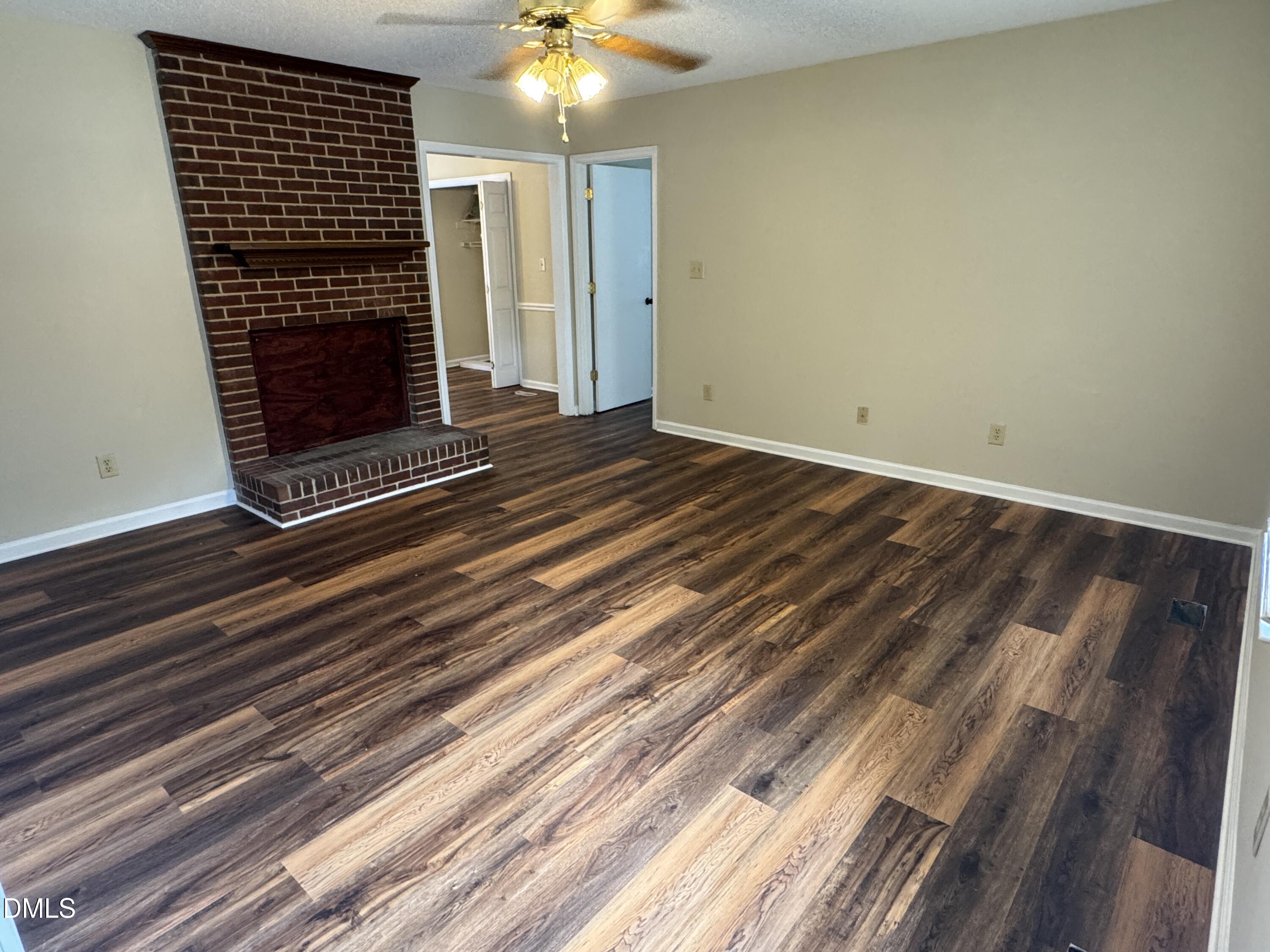 3609 Castlegate Drive Property Photo 5