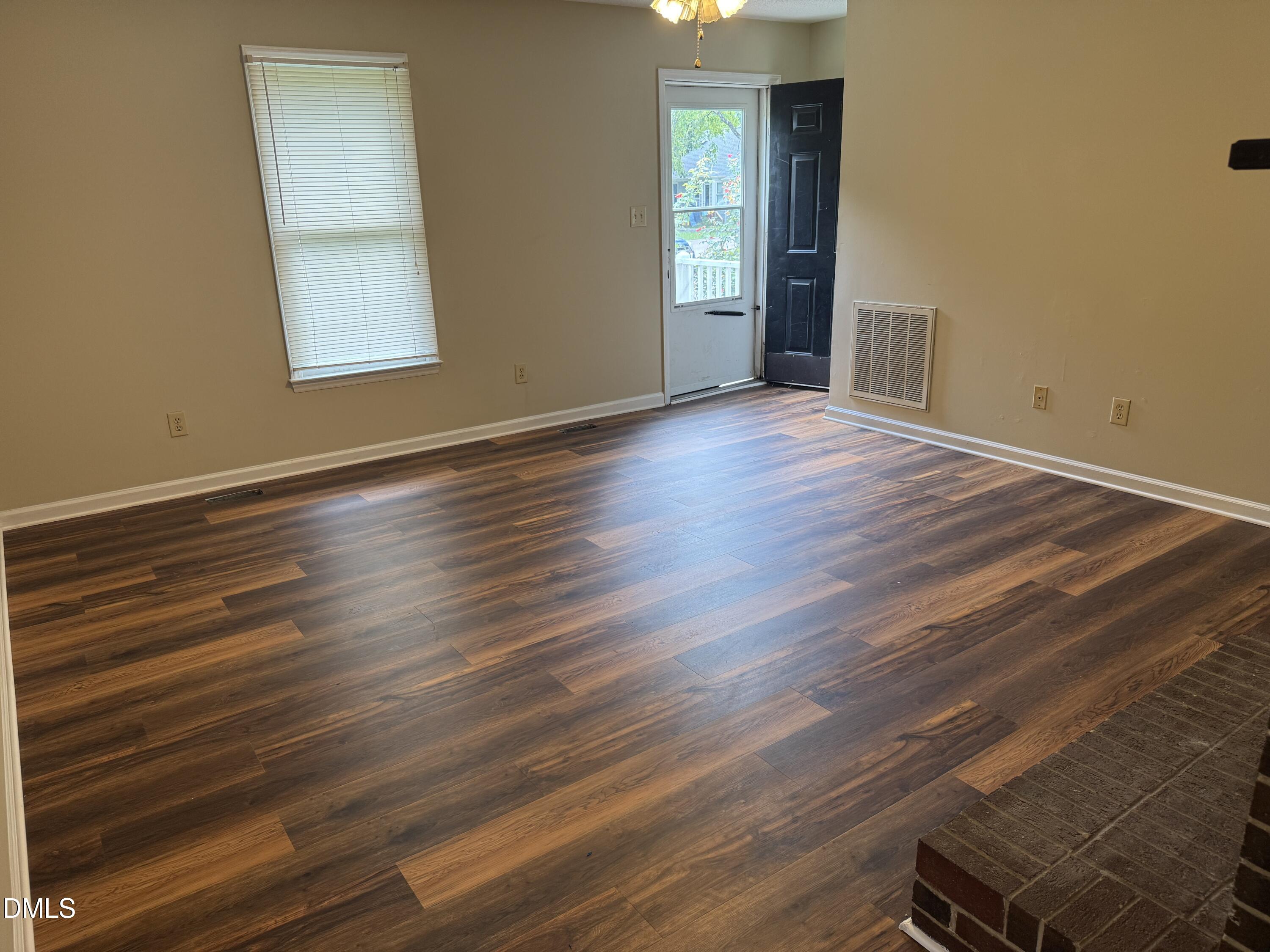 3609 Castlegate Drive Property Photo 6
