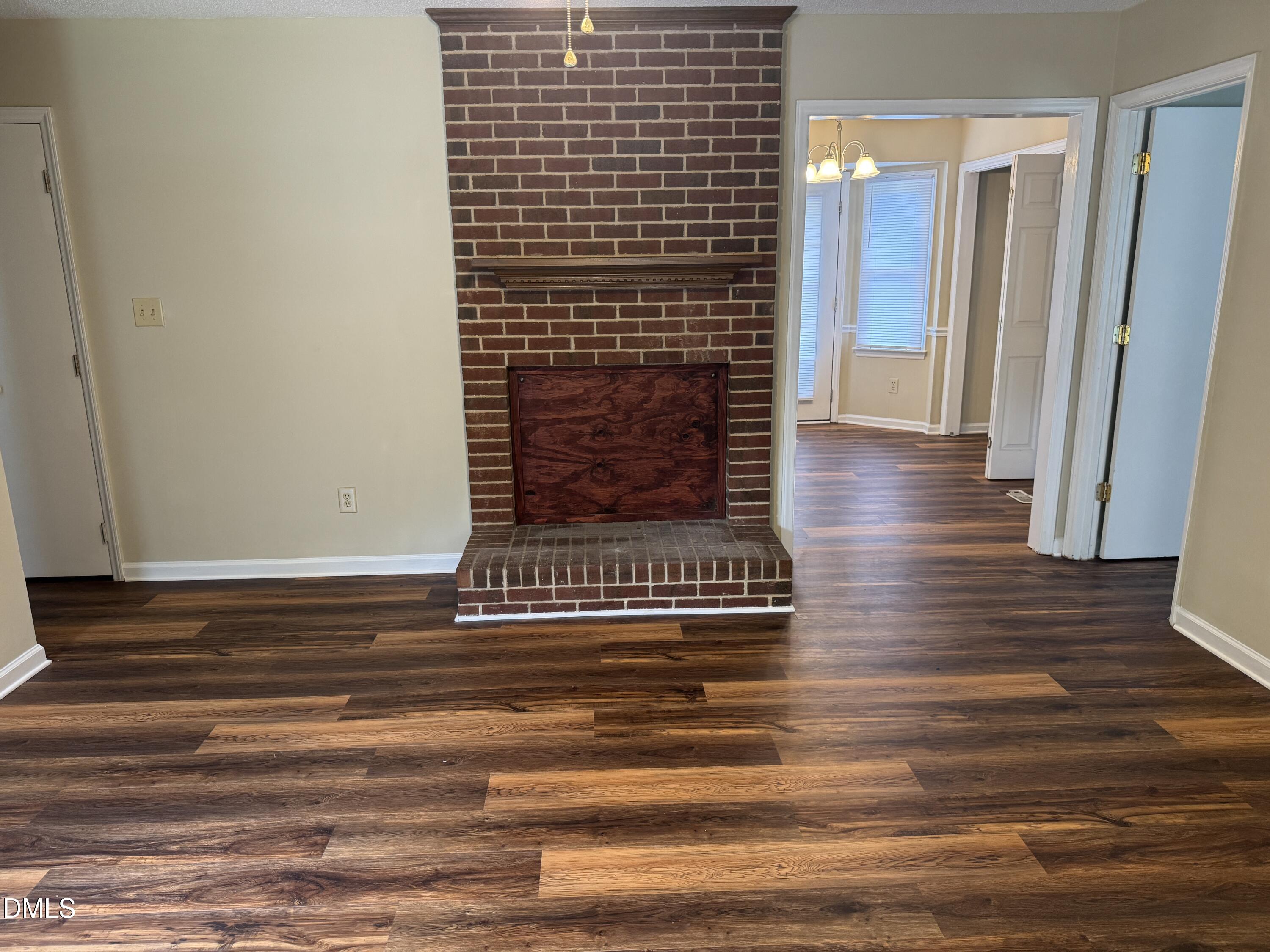 3609 Castlegate Drive Property Photo 7